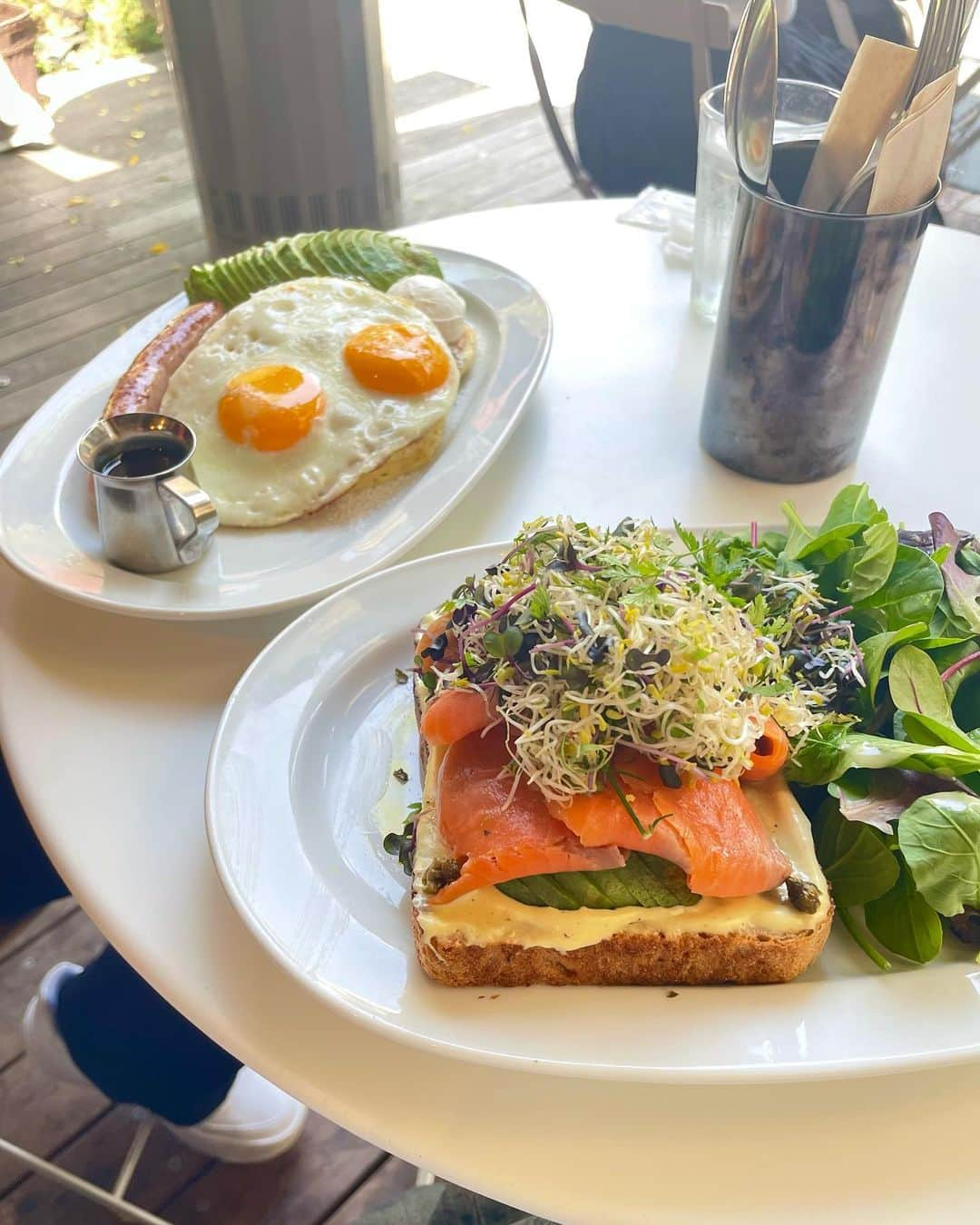 駒木結衣さんのインスタグラム写真 - (駒木結衣Instagram)「朝活モーニング🍴🥪🥑 テラスが気持ち良い季節ですね。  明日からのGW 皆さんのご予定はいかがですか？☺︎  さて、今夜は19:00からの au PAYマーケット ライブTVに出演します✴︎ イラスト伝言ゲーム、正解できるでしょうか… ぜひ皆さんのお力をお貸しください🫶」4月28日 11時11分 - komaki_yui