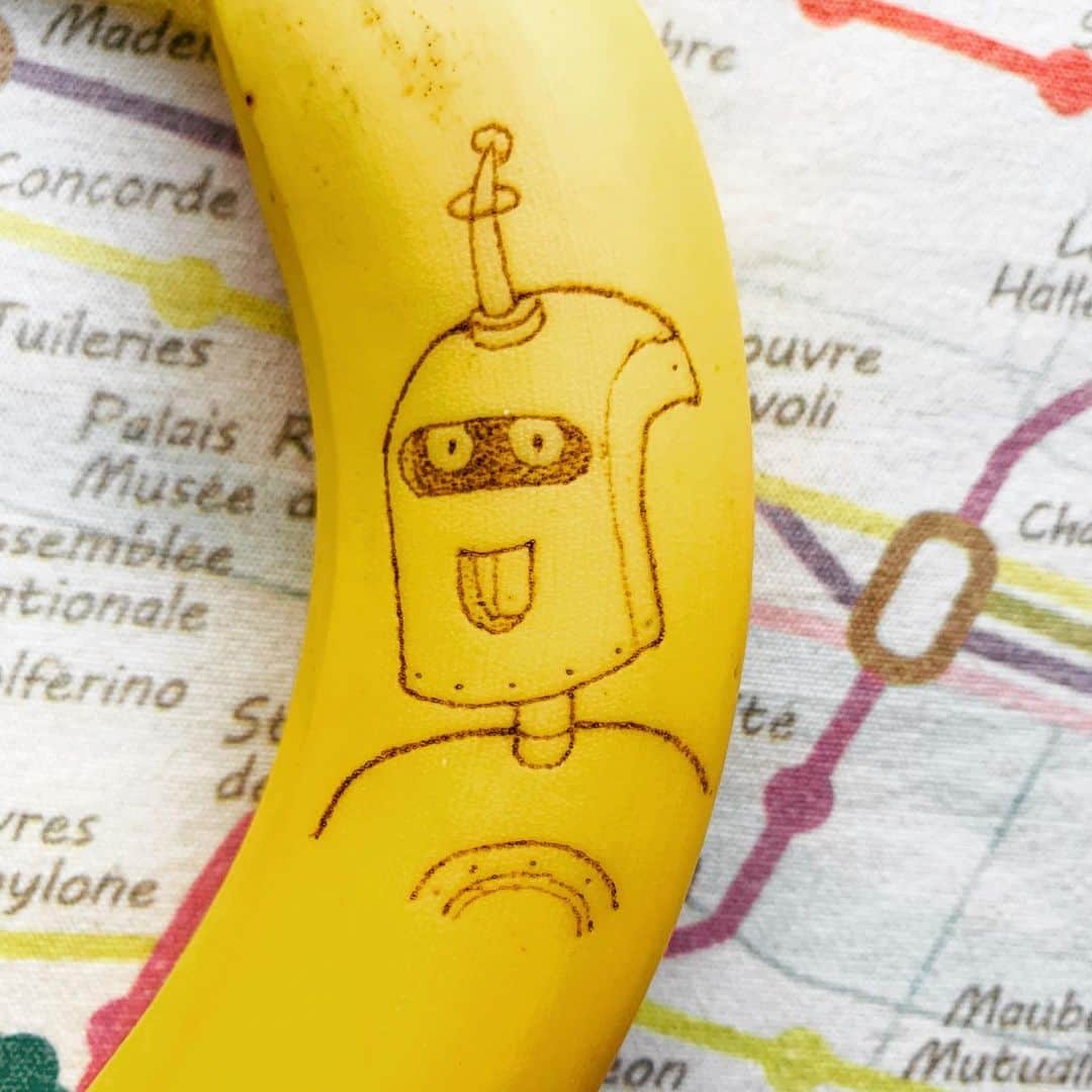 エンドケイプのインスタグラム：「This is just an aquired taste, isn't it? #banana #bananaart  #nostr #damus  #icon」