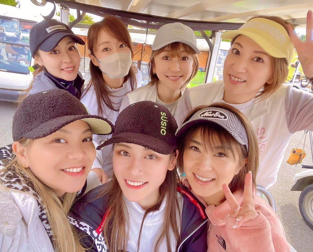 柑谷あゆみさんのインスタグラム写真 - (柑谷あゆみInstagram)「ゴルフコンペ⛳️ ドライバーとバンカーショットとパター以外ほぼ当たらなくなってしまい… 悲しい😭😭😭  いいお天気で楽しいみんなと一緒に参加できて楽しかったけれど♡  #過去pic  #千葉新日本ゴルフ倶楽部  #ゴルフコンペ #susicgolf  #ゴルフウェア  #ゴルフ女子 #関西人ゴルファー  #golf  #golfing  #golflife  #golfgirl  #instagolf  #golfer #골프 #골프웨어 #กอล์ฟ  #ゴルフコーディネート #ゴルフファッション #ゴルフ好きな人と繋がりたい」4月28日 11時41分 - kantani_ayumi