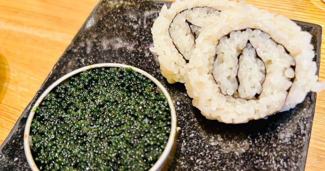世手子さんのインスタグラム写真 - (世手子Instagram)「Asakusa eating tour💖 sushi for lunch🍣🍣🍣 Extensive menu and fun( ^ω^ ) #浅草食べ歩き  @asakusasushi0701  #浅草すし#asakusasushi 行ってきた（＾_＾） なっちゃんと #寿司ランチ 楽しかった(*´∀｀*) 名物 #エビカニ合戦 頼んだよ)^o^( メニュー豊富で素晴らしい（＾_＾） イカソーメンからすみがけ #憧れのアレ  #とろける鰻バター は定番🌟 #飲めるサーモン  #飲める炙りえんがわ  #のどぐろ昆布〆 炙り #熟成金目鯛  全部美味しすぎた(*≧∀≦*) #揚げ納豆巻き も初体験^ - ^ #柚子胡椒鯛のあて巻き もうま❤️‍🔥 #イカゲソ もさくさく 今なら #ハイリキ 注文するとガラポンできてお食事券あたったりするから行ってみてね(*´◒`*) #浅草横町 楽しすぎ(((o(*ﾟ▽ﾟ*)o)))♡ #カタカナスシ #浅草ディナー #浅草昼のみ  #ドタバタ育児  #二児のママ  #2児育児 #赤ちゃんのいる暮らし  #3歳男の子 #3歳差育児  #二児の母 #二児ママ  #ママシンガー  #二児育児」4月28日 11時38分 - rojide