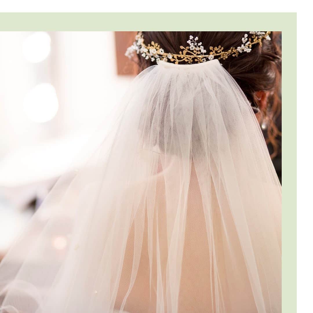 結婚式場 ヴィラ・デ・マリアージュ宇都宮のインスタグラム：「. 　　 villa des colony 🌿 　  白と淡いグリーンのシンプルな色使い の会場です 　　 ペーパーアイテムや会場の装花で おふたりのカラーに染めることができるので オリジナリティをより出しやすい会場です 　　 　　  #ウェディングケーキ #ウェディングケーキデザイン  #プロヴァンス⁡⁡ #フランス⁡⁡ #南フランスの街⁡⁡⁡ #ヴィラデマリアージュ⁡⁡⁡⁡⁡⁡⁡ #ヴィラデマリアージュ宇都宮⁡⁡⁡⁡⁡⁡⁡ #自然⁡ #ナチュラルウエディング⁡ #宇都宮結婚式⁡⁡⁡⁡ #那須結婚式⁡⁡⁡⁡⁡ #栃木結婚式⁡⁡⁡⁡⁡⁡⁡ #宇都宮結婚式場⁡⁡⁡⁡⁡⁡⁡ #那須結婚式場⁡⁡⁡⁡⁡ #栃木結婚式場⁡⁡⁡⁡⁡⁡⁡ #那須ウエディング⁡⁡⁡⁡⁡ #宇都宮ドレスショップ⁡⁡⁡⁡⁡⁡⁡ #ウェディングドレス  #栃木ドレスショップ⁡⁡⁡⁡⁡⁡ #ヴィラ花嫁⁡⁡⁡⁡⁡⁡⁡ #宇都宮花嫁⁡⁡⁡⁡⁡⁡⁡ #栃木花嫁⁡⁡ #宇都宮レストラン⁡ #栃木レストラン⁡ #宇都宮カフェ⁡ #栃木カフェ」