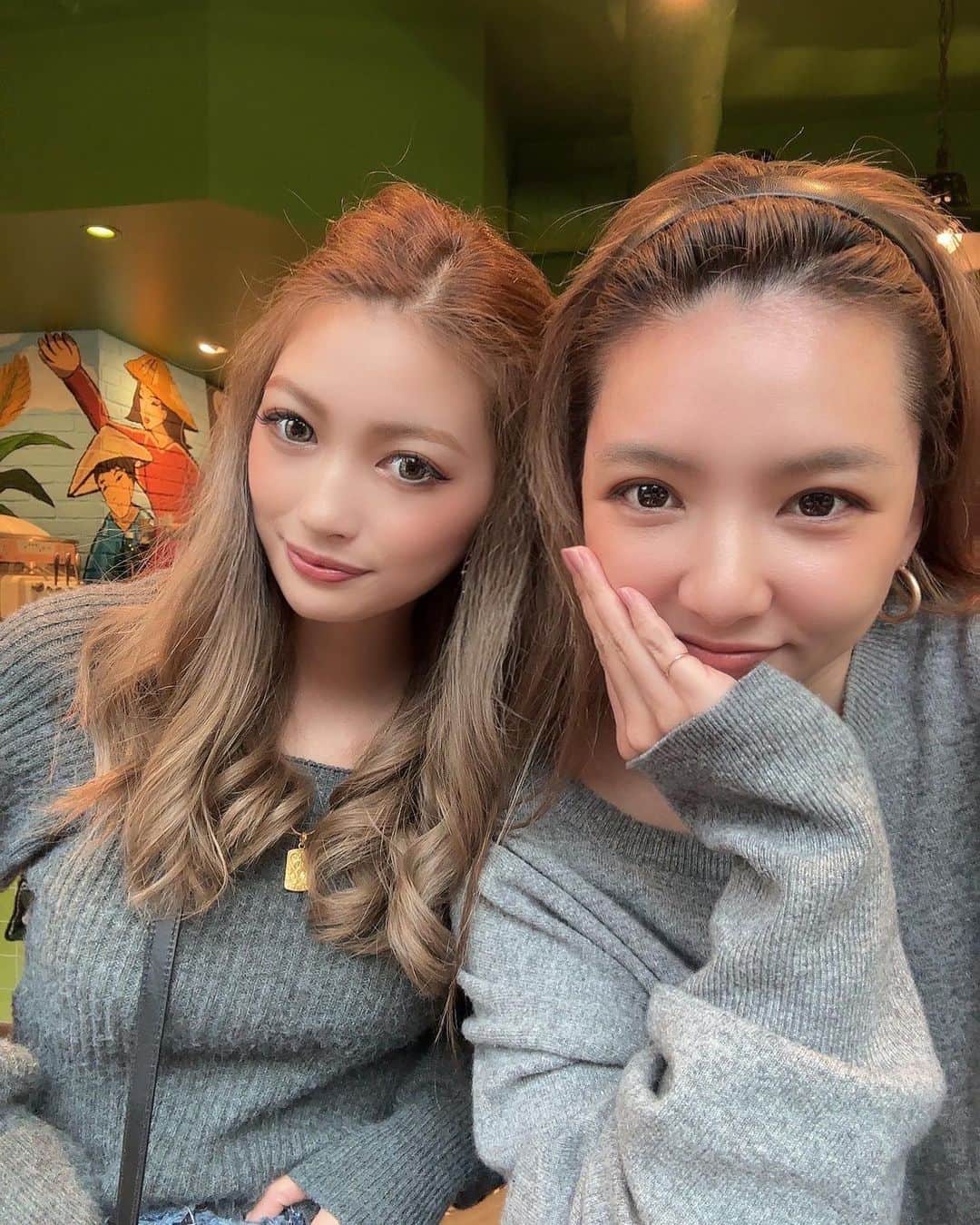 のインスタグラム：「ちょっと前なんだけど かんわいいたまちゃんとランチしました♡ 何年前かな、、、実は舞台で共演して それから会えてなかったけど。 あの時は確か中学生くらいだったよね 今は立派に仕事を頑張っていて、素敵な方になってました✨ 優しい子なんだ、これが☺️ 写真沢山撮ってくれたんだけど、 見事に新旧オバギャルです🤣 愛おしいね❤️」