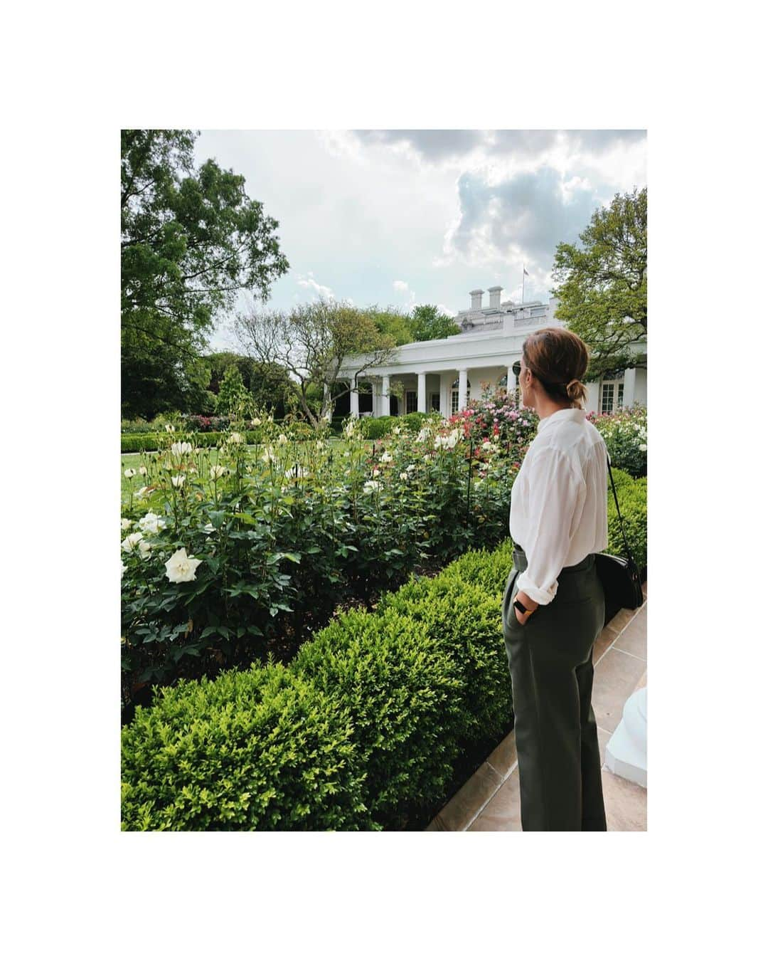 コビー・スマルダーズのインスタグラム：「White House 🌹. One more with @k_jeanpierre so it lives here forever.」