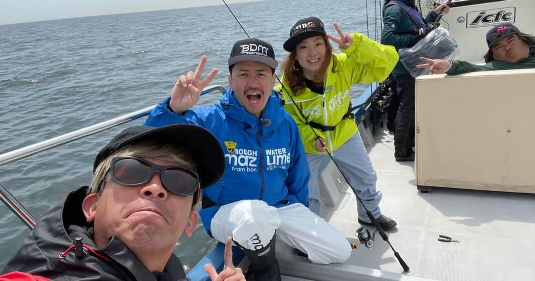 SpaceMonkeysさんのインスタグラム写真 - (SpaceMonkeysInstagram)「皆様にお知らせです！  このロゴを覚えてください(●´ω｀●)  初回放送日 5月21日深夜26時30分 テレビ大阪 新番組我ら怪傑(かいけつ)！マッドフィッシャー放送決定！  釣りバラエティ番組ではございません。バラエティ釣り番組です！！ ガチバラエティで釣り番組です(草  キャストもろもろマッドフィシャー公式インスタグラムをチェック！ ロゴ画像を一回タップするとURL出れくるからそこからレッツゴー！  TVerでも視聴できますので全国各地全員見れるですよ！！！  #我ら怪傑！マッドフィシャー #釣り #魚釣り #バス釣り #新番組 #bassfishingismylife  #bassfishingnation」4月28日 12時33分 - saru_youtube