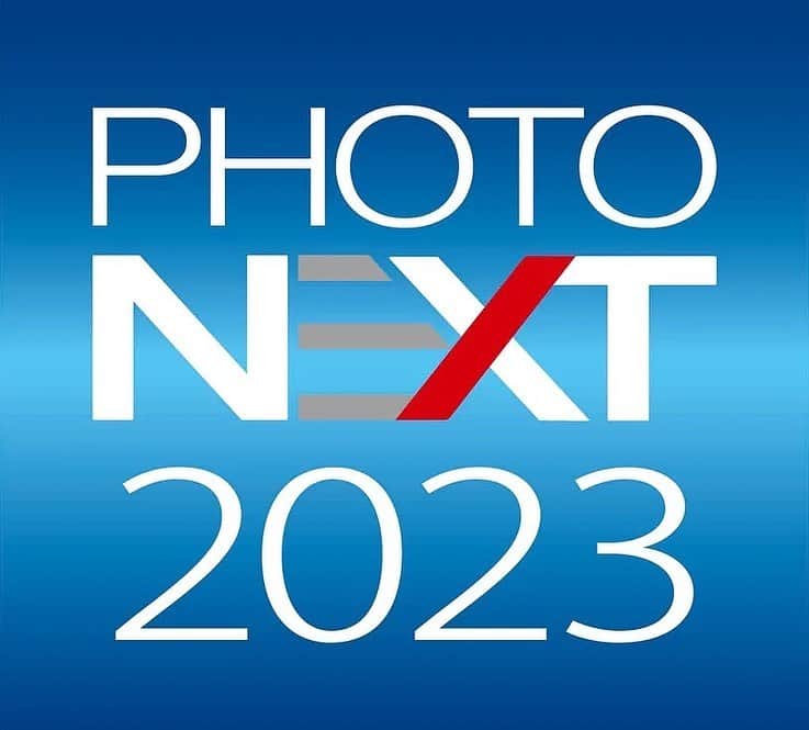 富士フイルム for フォトグラファーのインスタグラム：「📸 【PHOTONEXT2023】 ～富士フイルムブースのご案内～  ポートレート写真の撮影スタイルは時代と共に変化します💡 富士フイルムは、ユーザーニーズの変化に合わせた商品を追求し続けます✨ 写真文化の発展と心豊かな社会を実現させるために、感動を呼び起こす写真の記録や、思い出をカタチにする写真商品を提供し続けていきます🌈 ぜひ、富士フイルムブースにお越しください😌  日時：2023年6月6日(火)10:00-18:00　 6月7日(水)10:00-17:00 会場：パシフィコ横浜 Bホール 住所：〒220-0012 神奈川県横浜市西区みなとみらい1-1-1 主催：株式会社プロメディア  ＜展示商品＞  ①新作ウェディングフォトアルバムを初公開！  ➁デザインアルバム各種  ③デジタルカメラ（GFX100S、X-T5他）  会場でデジタルカメラレンタルサービスも実施します！  ④富士フイルムスクールフォト  ➄INSTAX “チェキ”  ⑥証明写真 Sma・Face!   ✔️フォトグラファー様向けセミナーのご案内（聴講無料）  ・大人気スタジオ「フォトアトリエRU-UM」の魅力 講師：フォトアトリエRU-UM　武井 るみの 氏 @ruum_rumino 6月6日(火)14:00-15:00　メインステージB   「お部屋」が由来のRU-UM。 relax＆enjoyがテーマの空間でくつろぎながら撮影を楽しんでいただきたいと思っています。 ああいう日常が人生の宝物だったねと振り返る。そんな瞬間を撮影します。 なんでもない幸せな今を写真として残す提案をしています。撮影のなかでマタニティが60％。 今では全国からお客様が絶えない大人気スタジオ。  成功に至った秘訣と、「今、カメラマンがスタジオを持つ意味 」をお伝えできればと思います。 また、撮影の実演やスタジオの様子をブース内に再現します。 ぜひ来場いただき、「フォトアトリエRU-UM」の世界を感じてください。  ・人生の豊かさをテーマに『声、温もり、心』を写す写真表現 講師：シマセ写真館　島瀬  航 氏 @shimase_wataru 6月7日(水)11:00-12:00　メインステージB  撮影をしているときに大切にしていることは「豊かさ」。 撮影を通じ、笑顔だけでなく緊張した表情や真剣な表情などたくさんの表情やしぐさを写すことです。 それは撮影始めの緊張した様子から笑顔まで豊かな表情を写すことで写真にドラマが写り込むからです。 お客様家族、お子様それぞれの物語を豊かに表現できるよう心がけています。 人口減少や少子高齢化の時代ではありますが、まだまだ写真館には可能性があると考え、地域の方々と一緒に歩む写真館を目指しています。 セミナーでは少子高齢化や地域の課題に負けない写真づくり、商品づくりをご紹介いたします。  皆さまのご来場お待ちしております。  #富士フイルム #フォトイメージングフェア」