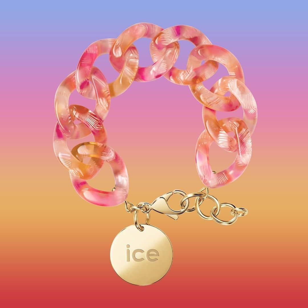 アイスウォッチさんのインスタグラム写真 - (アイスウォッチInstagram)「MATCH YOUR WATCH 💟  #icewatch #icejewellery #matchyourwatch #jewellery #bracelet #pink #chain #chunkychain #beauty #gold」4月28日 14時30分 - icewatch