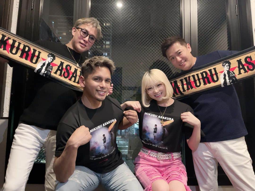 いーたろのインスタグラム：「福岡上陸✈️ イベント&明日の朝倉未来さんの応援前夜祭📣❤️  明日未来さん絶対勝ってください🔥🔥 今からイベントスタート★ #福岡#朝倉未来#RIZIN#いーたろ#ハイメ#鬼丸ホーム」