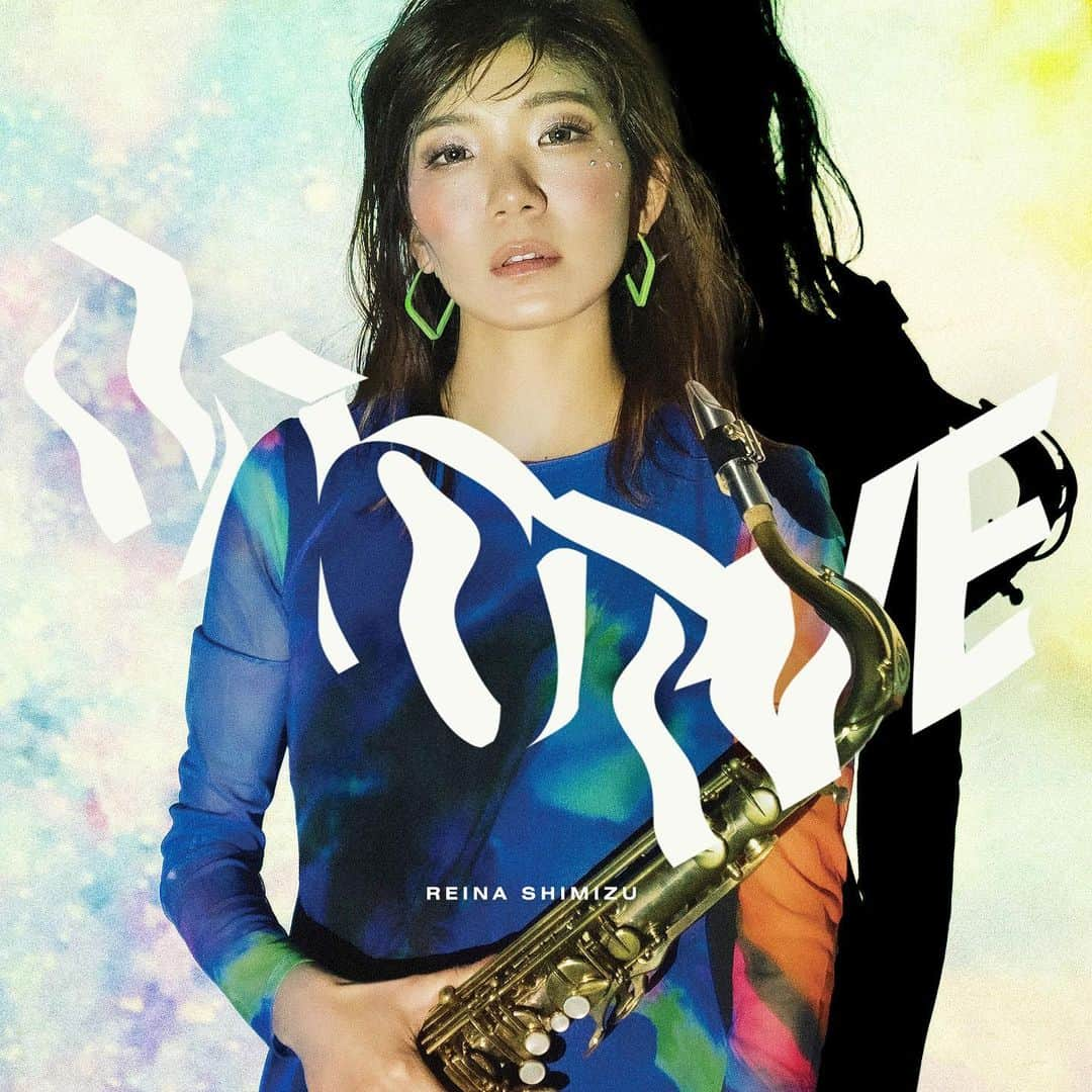 清水玲奈のインスタグラム：「. いよいよ本日 3rd Album 「MOTIVE」 @friends_hipland より 全曲リリースとなりました🎷💎🎧  今回もカタチになるまで あらゆる方面から真剣に携わってくれた あたたかい方たちに感謝と尊敬の気持ちで いっぱいです🤝🩵  ぜひ各サブスクで聴いてください♪  💿は一般販売は5/24からですが ライブ会場と公式オンラインショップ先行で 販売しております🙏⚡️  \\\ 3rd Album 「MOTIVE」/// Reina Shimizu (sax, fl, aerophone) @tsurutaguitar (gt) M2, M3 @kosukehotta (key, syn b) M1, M8  @shota_watanabe_pf (key) M7  track by  Reina Shimizu (M2,M4)  @soulbassick (M1,M7,M8)  @makoto___nagata (M3,M5,M6)  @uruwashi.beats (M9)  Recorded by @takumi_yoshida  Recording studio : studio 246 Mixed & Mastered by @takumi_yoshida  Design : @kozzy  Photography : @kiistyle778  Hair & Make-up : @rich0904  Special Thanks : @friends_hipland ,  studio246, @studio_halo   #sax #saxophone #saxofone #tenorsax  #flute #japan #musician #musica #薩克斯風 #색소폰 #サックス #reinashimizu #清水玲奈  #🎷#jazz #ジャズ」