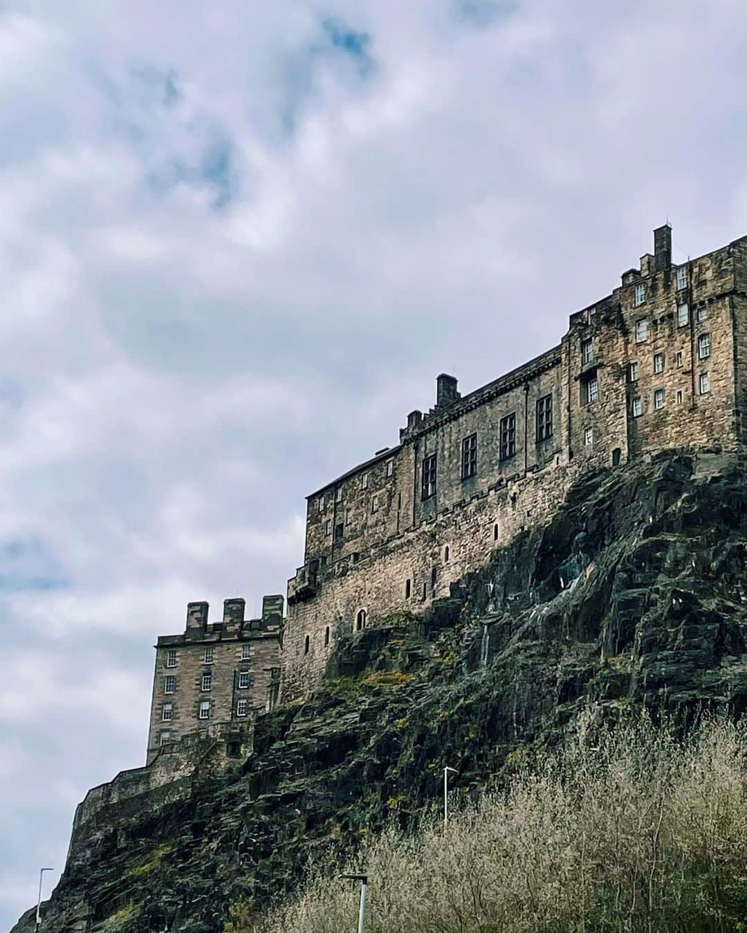 フィービー・ディ・トマソさんのインスタグラム写真 - (フィービー・ディ・トマソInstagram)「Edinbvrgh 🏴󠁧󠁢󠁳󠁣󠁴󠁿」4月28日 15時06分 - phoebeditommaso