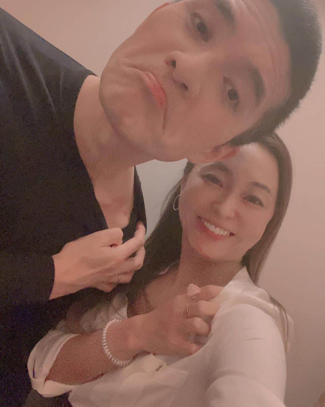 黒田愛美さんのインスタグラム写真 - (黒田愛美Instagram)「Zippys チームメイトななちゃんの、予約の取れない #ななかぐら へ💖🥂🍷🍽️ ワンオペでここまでこだわった最高のお料理を提供できるなんて 本当に尊敬しかない🤩❣️❣️ いつも美味しいお料理ごちそうさまです🙏💕 なかなか会えてなかったZippys メンバーにも会えて、心温まる夜でした😊 #鎖骨骨折仲間 😅 のヒデさんはボルト🔩が取れてどうやら完全復活らしい‼️👏 いいな〜✨✨🥺 お疲れ様でした🥹✨✨ 私は🔩半年後抜去予定です💪  ちなみに MEZAMELは常に人数分持ち歩いてる✌️💊 #スタイルフォーミュラ も常にお裾分け😁 @mezamel_official  @dr.one_fcc  #トライアスロン仲間 #トライアスロンチーム #zippys #もはや家族 #神楽坂 #グルメ #黒田愛美」4月28日 15時22分 - kurodaaimi