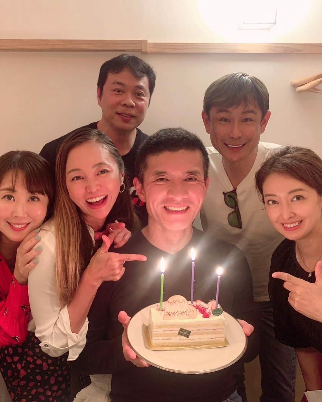 黒田愛美さんのインスタグラム写真 - (黒田愛美Instagram)「Zippys チームメイトななちゃんの、予約の取れない #ななかぐら へ💖🥂🍷🍽️ ワンオペでここまでこだわった最高のお料理を提供できるなんて 本当に尊敬しかない🤩❣️❣️ いつも美味しいお料理ごちそうさまです🙏💕 なかなか会えてなかったZippys メンバーにも会えて、心温まる夜でした😊 #鎖骨骨折仲間 😅 のヒデさんはボルト🔩が取れてどうやら完全復活らしい‼️👏 いいな〜✨✨🥺 お疲れ様でした🥹✨✨ 私は🔩半年後抜去予定です💪  ちなみに MEZAMELは常に人数分持ち歩いてる✌️💊 #スタイルフォーミュラ も常にお裾分け😁 @mezamel_official  @dr.one_fcc  #トライアスロン仲間 #トライアスロンチーム #zippys #もはや家族 #神楽坂 #グルメ #黒田愛美」4月28日 15時22分 - kurodaaimi