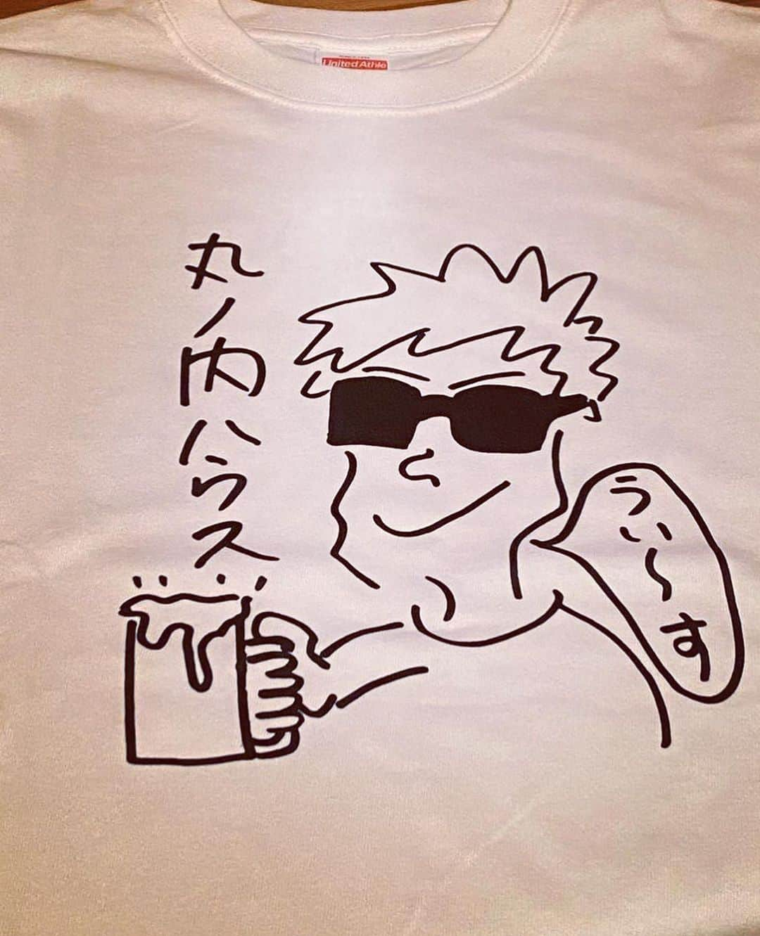 KEN KAGAMIさんのインスタグラム写真 - (KEN KAGAMIInstagram)「regram @izumitamada  丸の内ハウス16周年スタッフ用Tシャツをデザインさせて頂きました。」4月28日 15時35分 - kenkagami