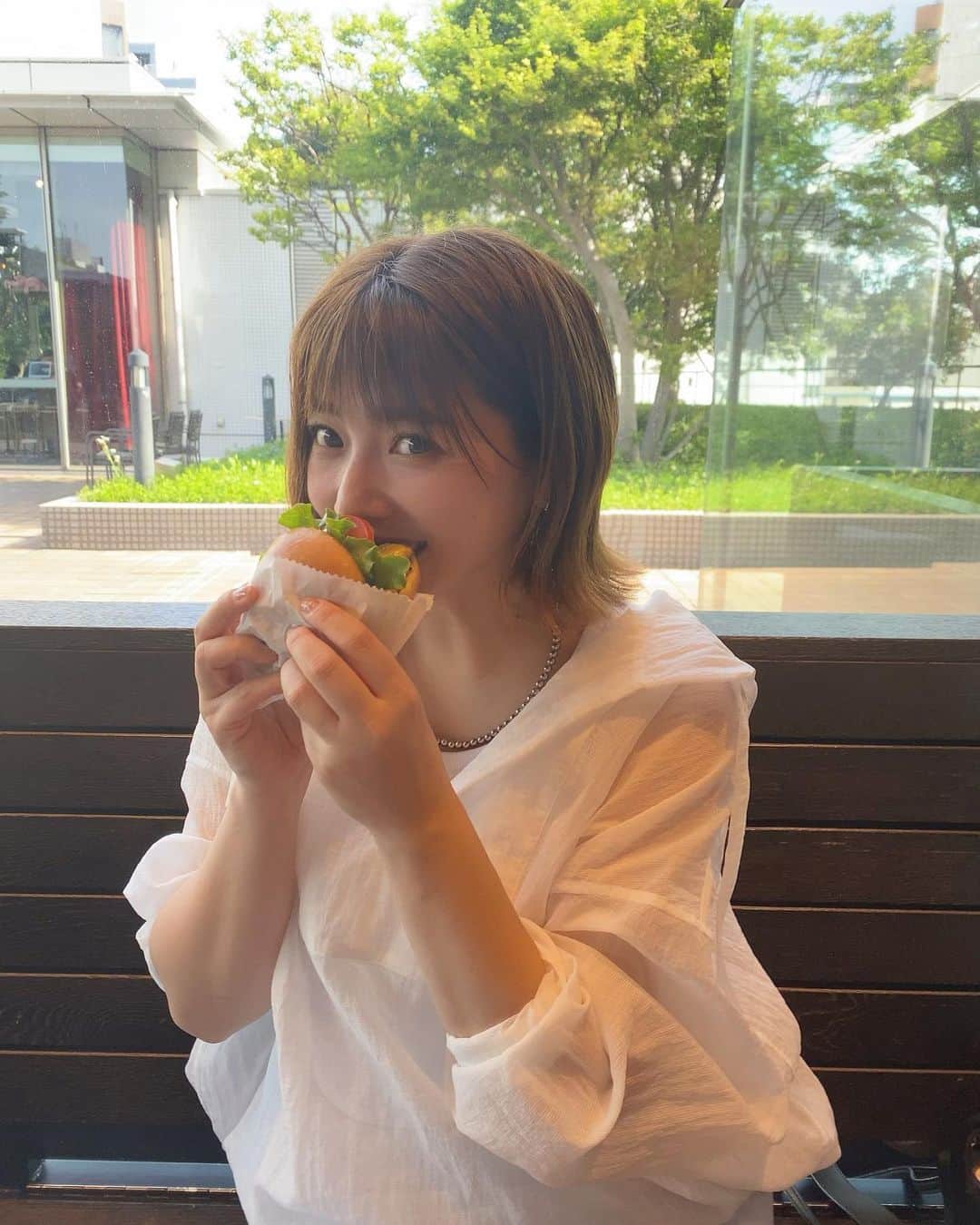 長尾麻由のインスタグラム：「🍔❤️」