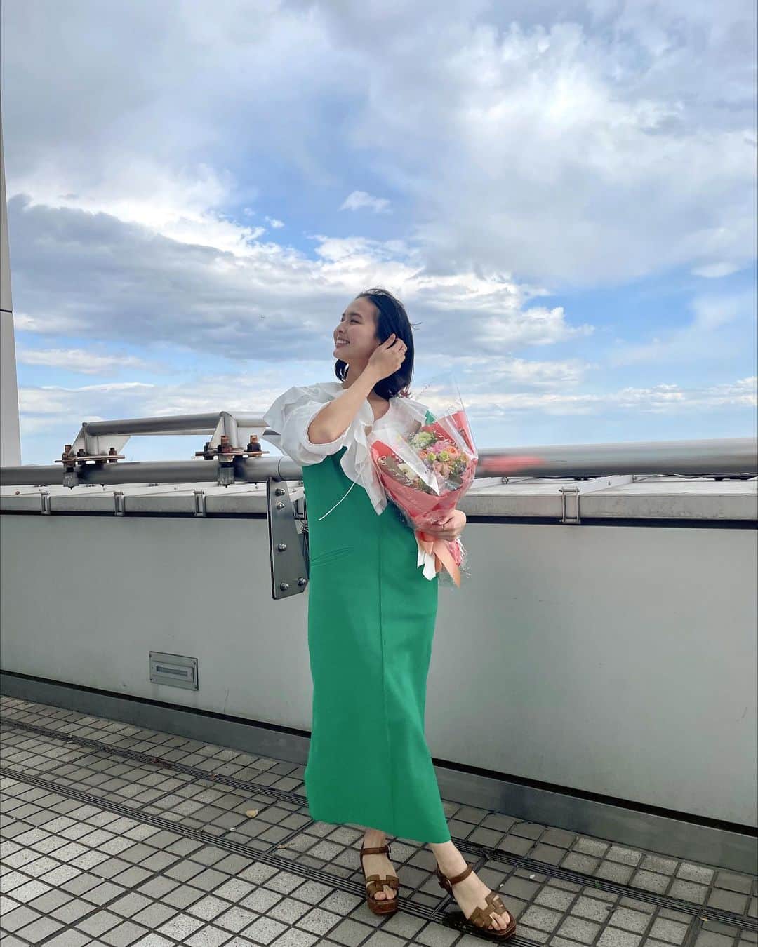白河れいさんのインスタグラム写真 - (白河れいInstagram)「ぽかぽか4月のお衣装たちです👗🧚🏻‍♂️ 最後の写真は、お祝いしていただいた時のものです🤍🤍  stylist : @wakikokondo さん♡」4月28日 16時03分 - rayshirakawa