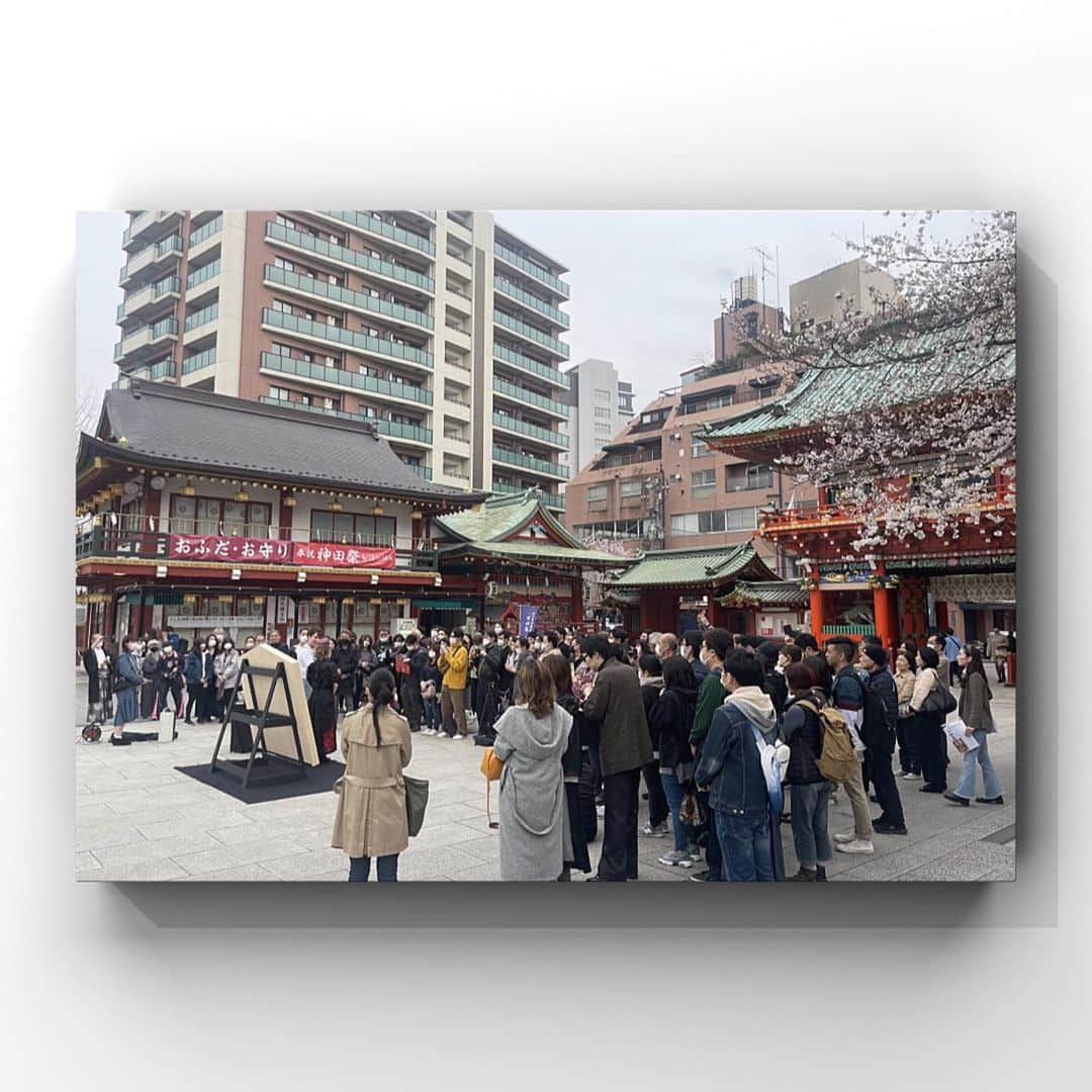 原愛梨さんのインスタグラム写真 - (原愛梨Instagram)「I performed calligraphy art at Kanda Myojin. ⛩🇯🇵 Airi Hara solo exhibition ⁡ ⁡ 神田明神でパフォーマンスさせていただきました。2023/03/21 ⁡ #原愛梨展 ⁡ ⁡ ⁡ ⁡ 🖌🖌Airi  Hara ⁡ ⁡ ⁡ #calligraphy  #書道アート #書道家 #書道アーティスト #原愛梨 #airihara」4月28日 16時12分 - airi_hara1002