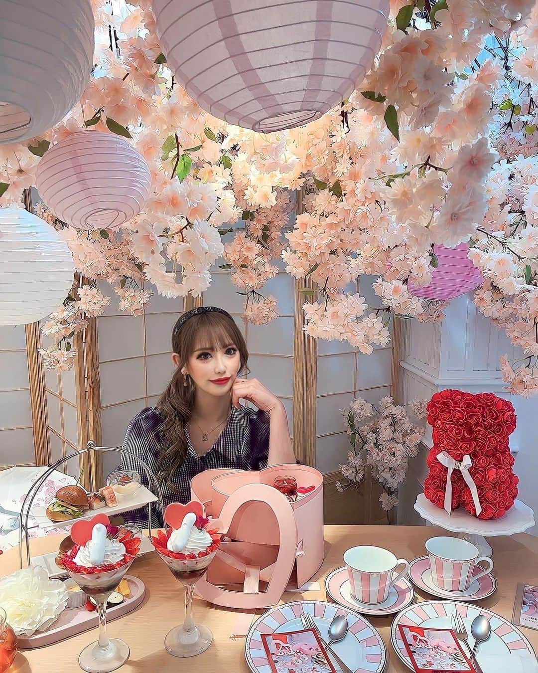 かおかおさんのインスタグラム写真 - (かおかおInstagram)「女子力うp #gingergardenaoyama  #afternoontea  #南青山」4月28日 16時15分 - kaokao___0611