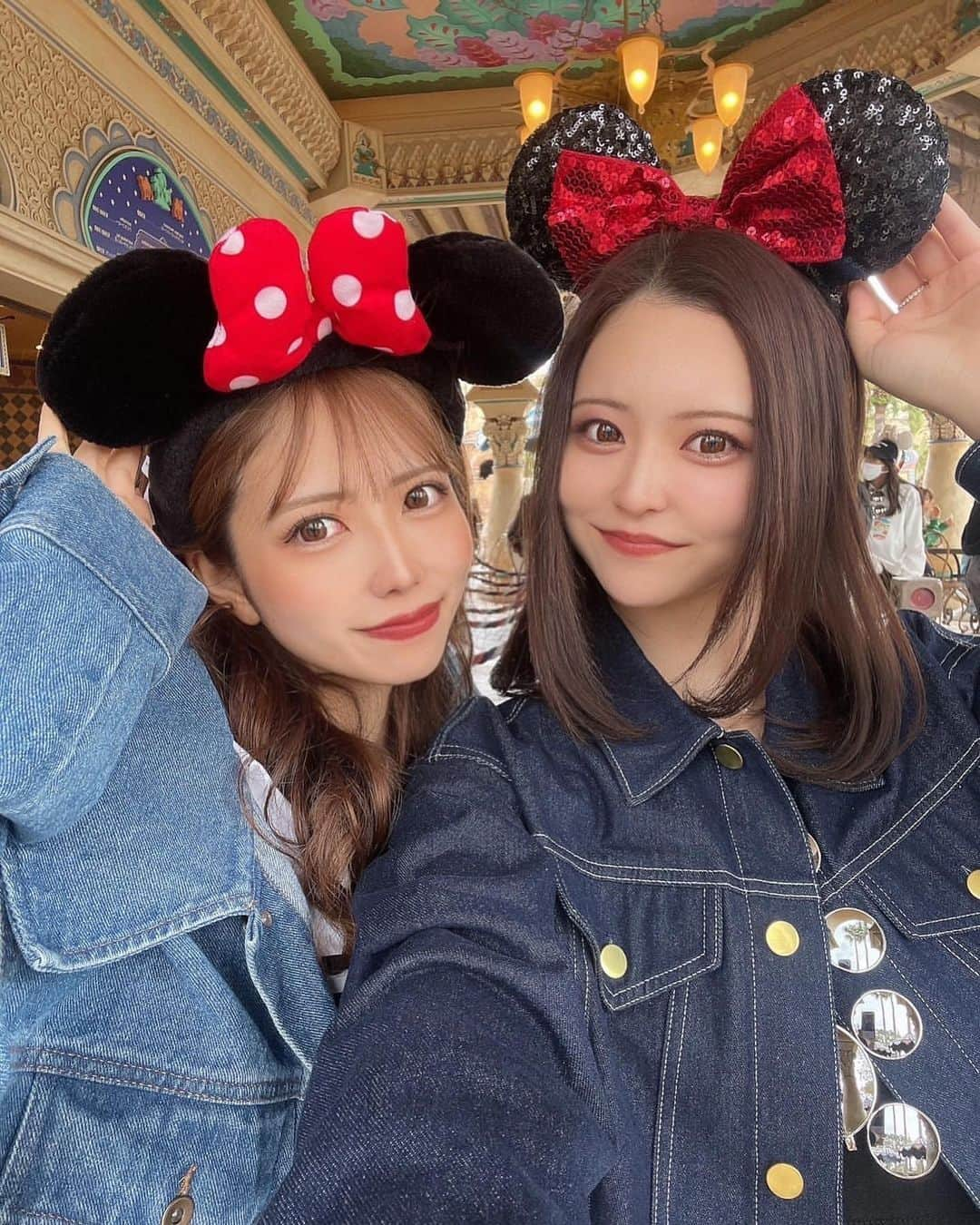 美女美容事情さんのインスタグラム写真 - (美女美容事情Instagram)「《Disney Girls❤︎❣️🐭》 *⁠ リポストを使って素敵な美女の投稿を紹介させて頂く【ビジョビ💄美女美容事情💅】のコーナーです✨ *⁠ 今回ご紹介させて頂きますのは!!👀❤︎⁠⠀ 高見 美空さん< @miku_takami_ >の素敵なお写真📸⁠⠀⁠⠀⁠⠀⁠ *⁠⠀⁠⠀ ⁠夢の国の美女ふたり🏰❣️ミニーカチューシャ似合っていてとても可愛らしいです🪄🌙 *⠀⁠⠀⁠⠀⁠⠀⁠⠀ 高見 美空さん< @miku_takami_ > ⁠⠀⁠⠀⁠⠀⁠⠀ 素敵な投稿ありがとうございました☺️📸✨ *⠀⁠⠀⁠⠀⁠⠀⁠⠀ 高見 美空さんのアカウントには他にも素晴らしい投稿が沢山ありますので是非覗いてみてくださいね💁‍♀️💙⁠⠀⁠⠀⁠⠀⁠⠀ *⠀⁠⠀⁠⠀⁠⠀⁠⠀ △▼△▼△▼△▼△▼△▼△▼△▼△▼ ⁠⠀⁠⠀⁠⠀ ❤🧡💛「美女美容事情」💚💙💜⠀⠀⠀⠀⠀⠀⠀⠀⠀⠀⠀⠀⠀⠀⁠⠀⁠⠀⁠⠀⁠⠀⁠⠀ 👇掲載ご希望の方は👇⠀⠀⠀⠀⠀⠀⠀⠀⠀⠀⠀⠀⠀⠀⠀⁠⠀⁠⠀⁠⠀⁠⠀⁠⠀ @b_b_j.jタグ付けと🖤 #ビジョビ ⁠⠀ 🖤タグ付けお願いします✨⠀⠀⠀⠀⠀⠀⠀⠀⠀⠀⠀⠀⠀⠀⠀⁠⠀⁠⠀⁠⠀⁠⠀⁠⠀ △▼△▼△▼△▼△▼△▼△▼△▼△▼ ⁠⠀⁠ #ディズニー #ディズニー好き #ディズニー女子 #ディズニーランド #ディズニーシー #夢の国 #ディズニーリゾート #ディズニーコーデ  #ディズニーカチューシャ #ミッキーマウス #disney #disneyland #disneysea #disneyresort #tdl #disneycode #disneygirls #japanesegirls」4月28日 16時56分 - b_b_j.j