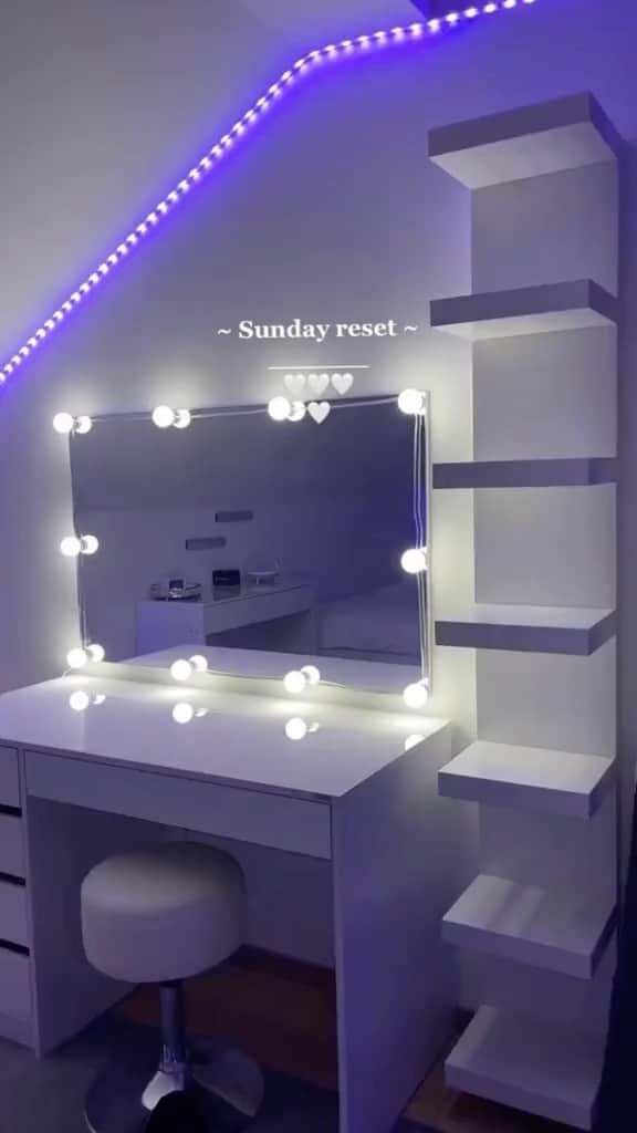 SHEINのインスタグラム：「limamil_1‘s glam station glow up is so chic 😲✨ What would you add for your dream setup? ?  🔗:https://shein.shop/payhtew  #SHEIN #saveinstyle #SHEINstyle #fashion #chic #OOTD」
