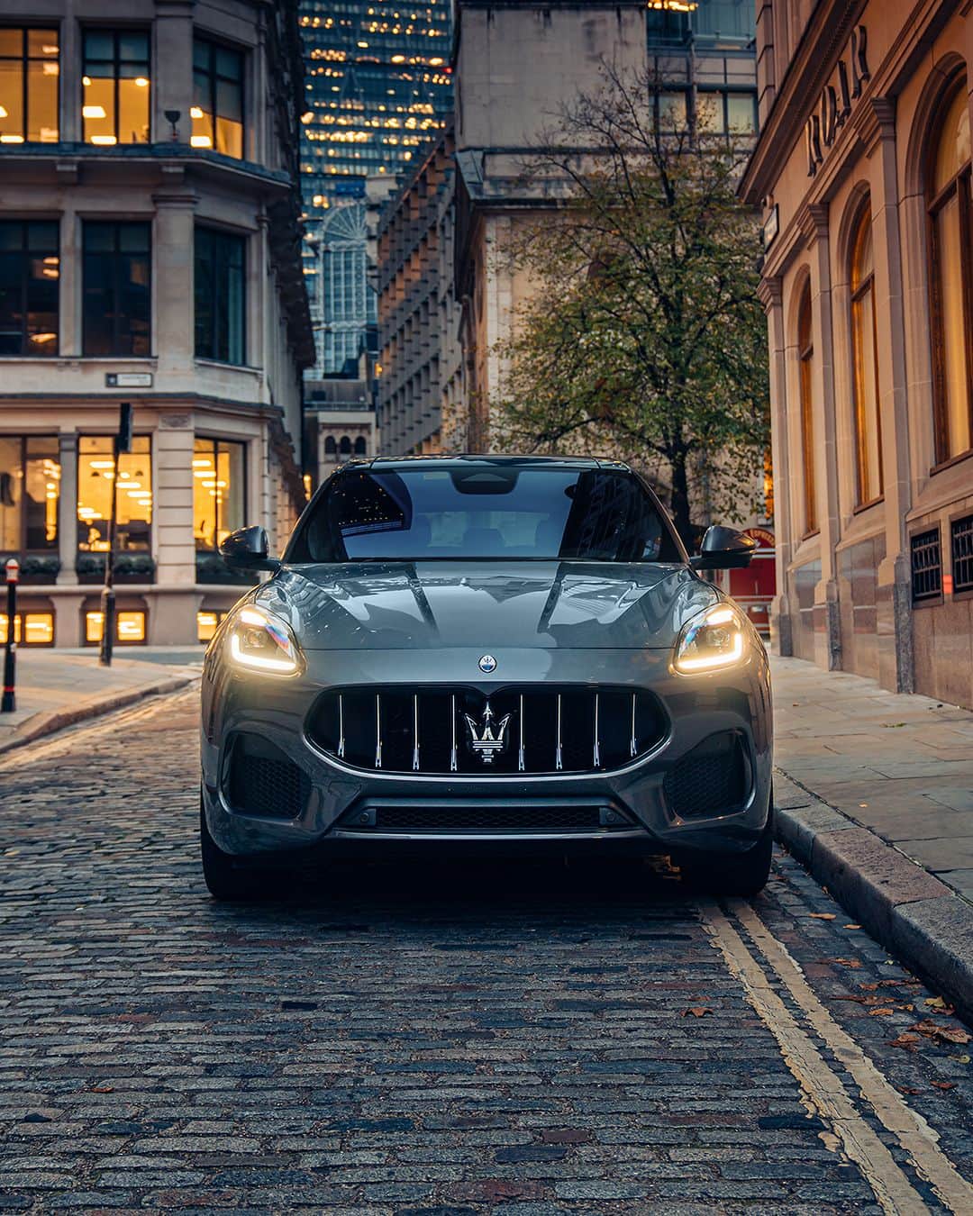 Maserati Japan | マセラティ ジャパンのインスタグラム：「Maserati Grecale Exhibition Days in 名古屋 いよいよ、明日 4/29 (土)から開催  グローバルでのデビューを遂げたマセラティの新型SUVグレカーレ。 2023年4月29日（土）～30日（日）の2日間、名古屋駅構内「ＪＲゲートタワー　１階イベントスペース」にて新型SUVグレカーレを展示いたします。開催期間中には実車モデルの展示をお楽しみいただけます。 本イベントではグレカーレの実車をお楽しみいただけるだけでなく、当日アンケートにお答えいただいた方には数量限定で素敵なプレゼントをご用意しております。 イタリアを代表するラグジュアリーブランドの中でひと際存在感を放つマセラティの最新モデルを是非ご体感ください。  詳しくはこちら。 https://www.maserati.com/jp/ja/news/maserati-grecale-exhibition-nagoya-2023  #Maserati #マセラティ #MaseratiJapan #マセラティジャパン #Grecale #グレカーレ #EverydayExceptional」