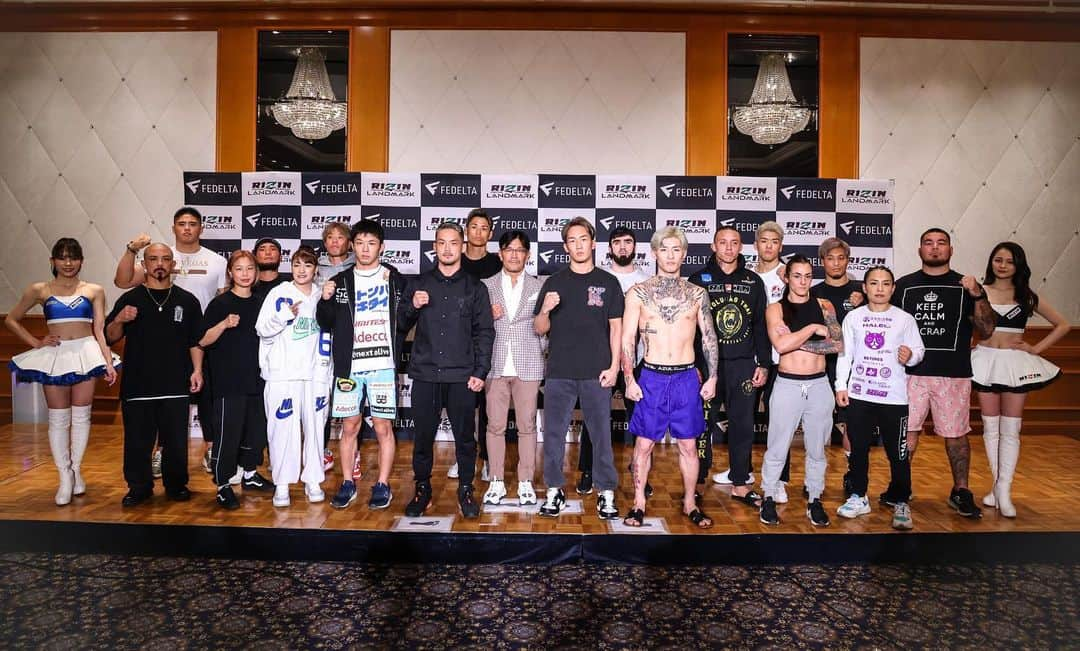 榊原信行さんのインスタグラム写真 - (榊原信行Instagram)「All 18 fighters made weight for tomorrows RIZIN LANDMARK 5 event!   Every single fighter looked prepared as I could see their determination in their faces!  Tickets are sold out but you can still purchase the live PPV!  Become the witness of the historical moment in RIZIN’s Featherweight division! ーーーーー 明日の #RIZIN_LANDMARK5 に出場する全18名の選手、計量クリアしました！ どの選手もしっかり準備が出来ている、良い顔付きでした！ 入場券は完売していますので、後はPPVでLIVE観戦をお願いします！ この先のRIZINの主役に躍り出るのは、一体誰になるのかを見届けて下さい！ https://linktr.ee/rizinlandmarkppv」4月28日 17時04分 - nobu_sakakibara