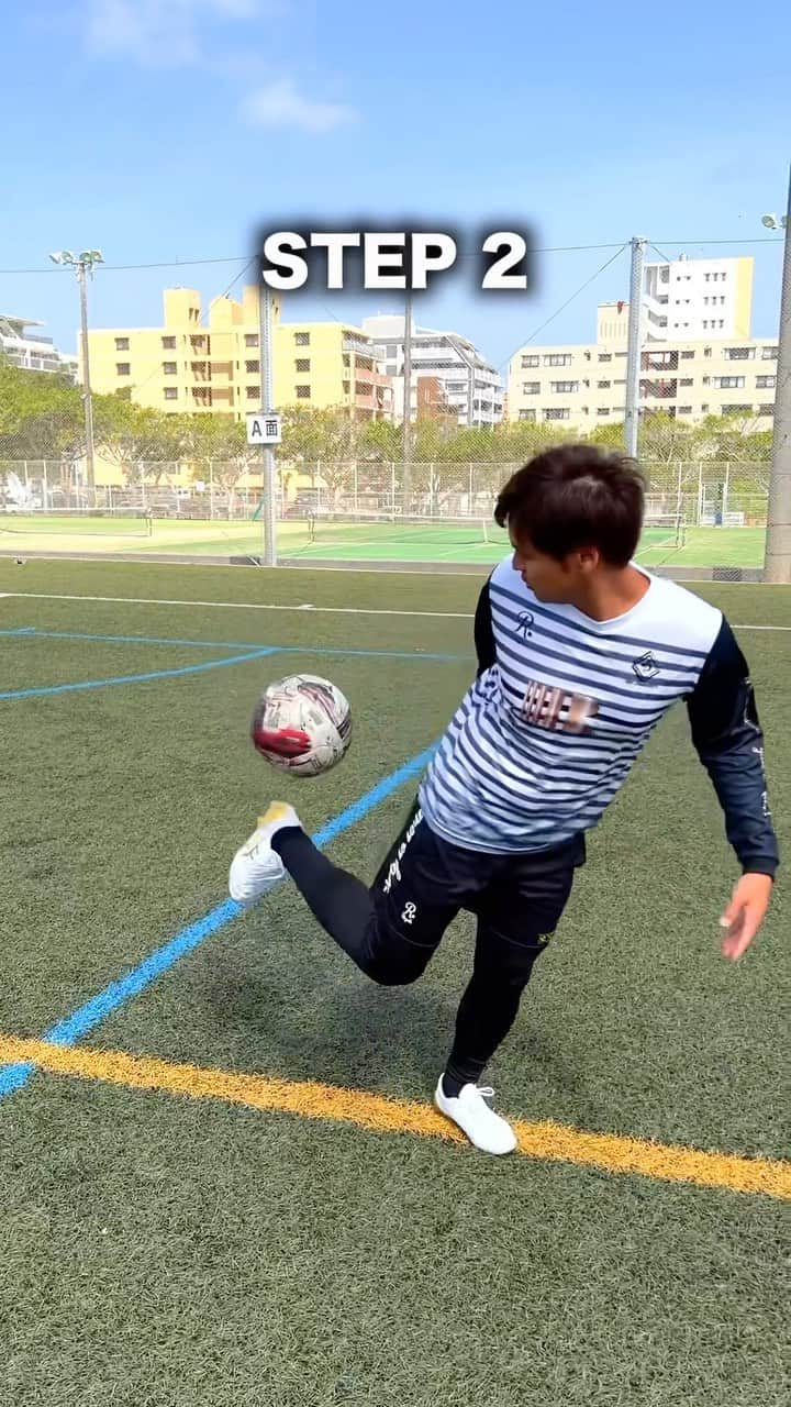 koheiのインスタグラム：「みんなも遊びで試してね😆！ everyone try it⚽️ #soccer #football  #skills #サッカー #ドリブル」