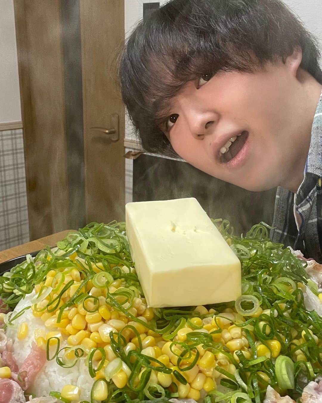 ハヤテのインスタグラム：「単純。それでいて味わい深い #アクシデンターズ #新居 #ペッパーライス #飯テロ #タレは思ってる3倍いれぇ #いつもバター腐らせるやつはこれくえ」