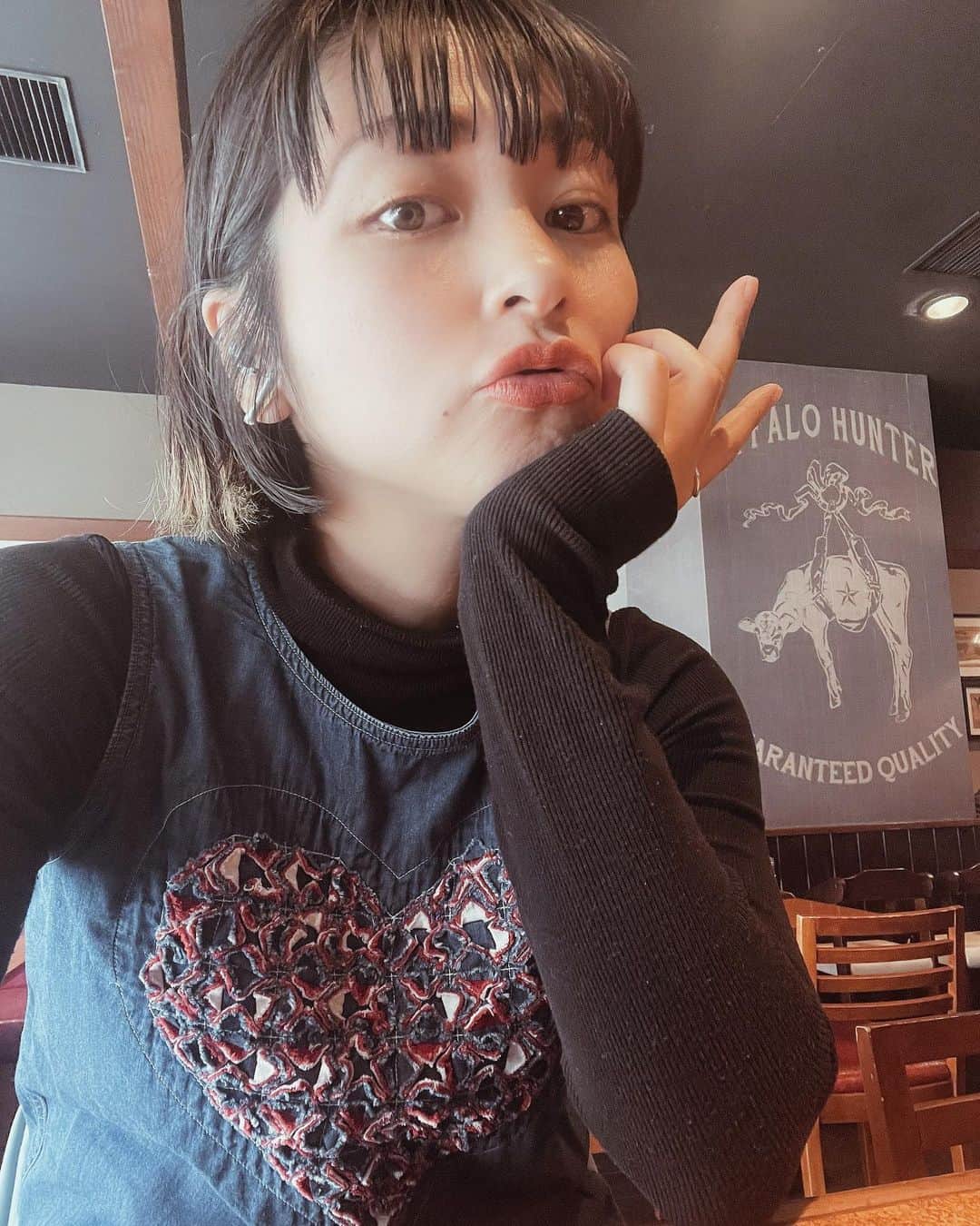 のインスタグラム：「腹が減っては戦はできぬ #ステーキ #バッファローハンター六甲道店」