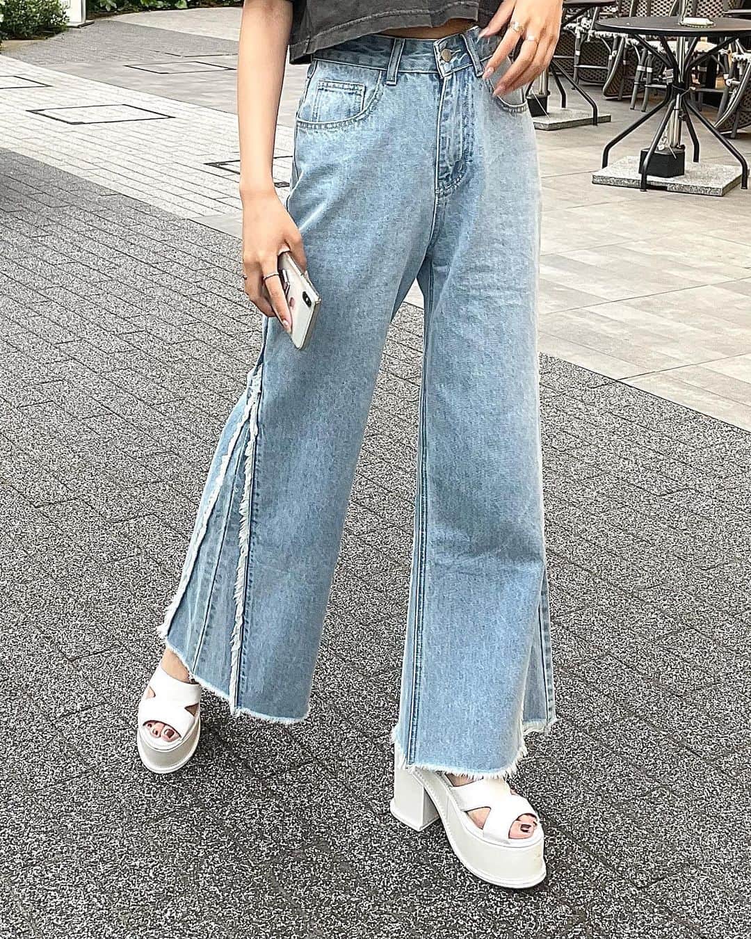 ENVYMのインスタグラム：「【𝙈𝘼𝙔 𝙄𝙏𝙀𝙈】 ⁡ ⁡ Coming soon…. ⁡ ⁡ ⁡ ーーーーーーーーーーーーーーーーーーーーーーーー ⁡ ⁡ 2023夏のビジュアルが Webstoreで公開中！！ ⁡ ⁡ ぜひプロフィールTOPのURLからご覧下さい♪ ⁡ ⁡ ⁡ #envym #2023ss #spring」