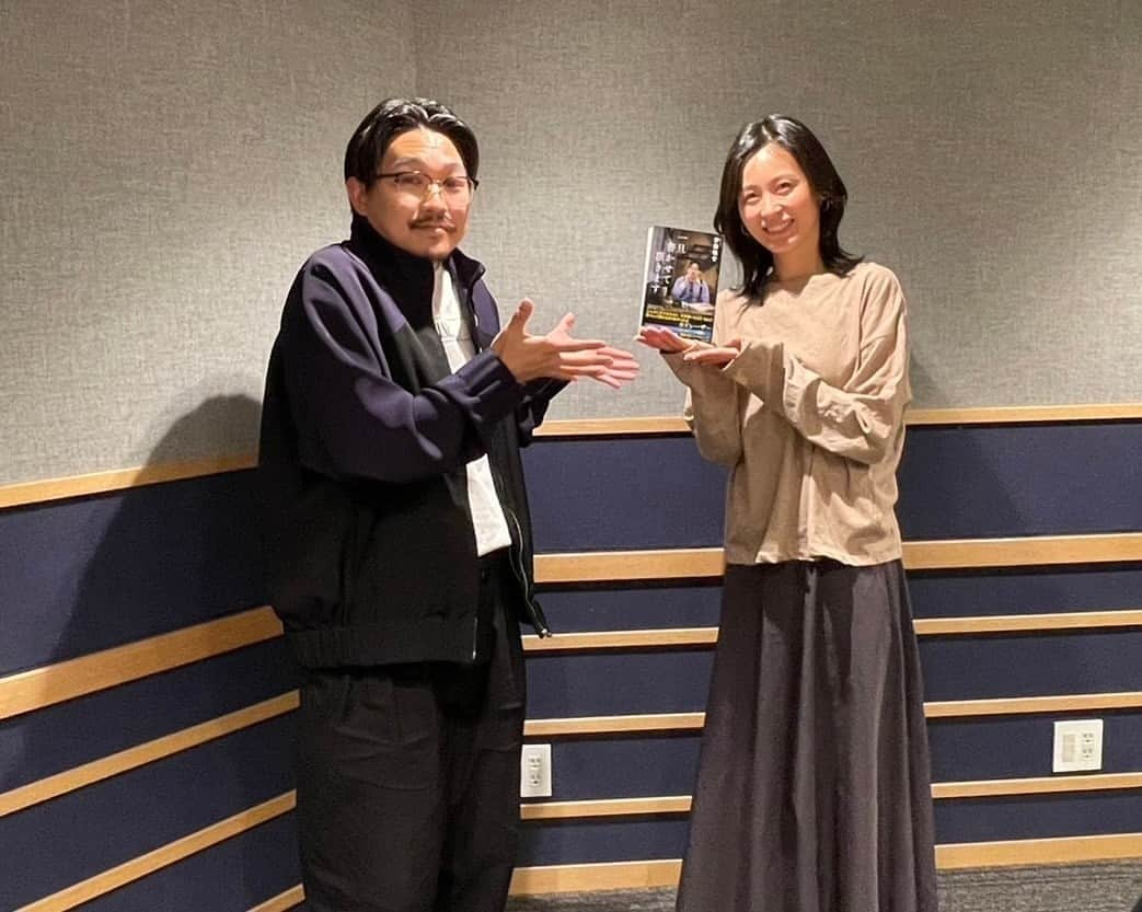 三菱地所レジデンスさんのインスタグラム写真 - (三菱地所レジデンスInstagram)「TOKYO FM「三菱地所レジデンスSparkle Life」。 4/29(土)は、お笑い芸人・オズワルドの伊藤俊介さんをお迎えします。 初の著書「一旦書かせて頂きます」 を出版された伊藤さんに、 執筆活動のお話から、お仕事のお話などたっぷりと伺います。 #本仮屋ユイカ #tokyofm #ザパークハウス #三菱地所レジデンス #マンション購入 #住まい #くらし」4月28日 18時02分 - the_parkhouse