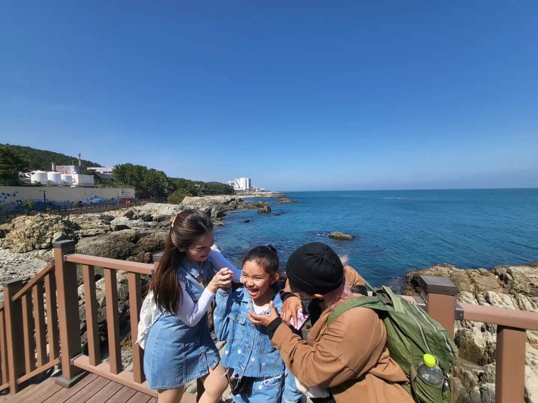 アユ・ティンティンさんのインスタグラム写真 - (アユ・ティンティンInstagram)「바다 ☀️🌊」4月28日 18時16分 - ayutingting92