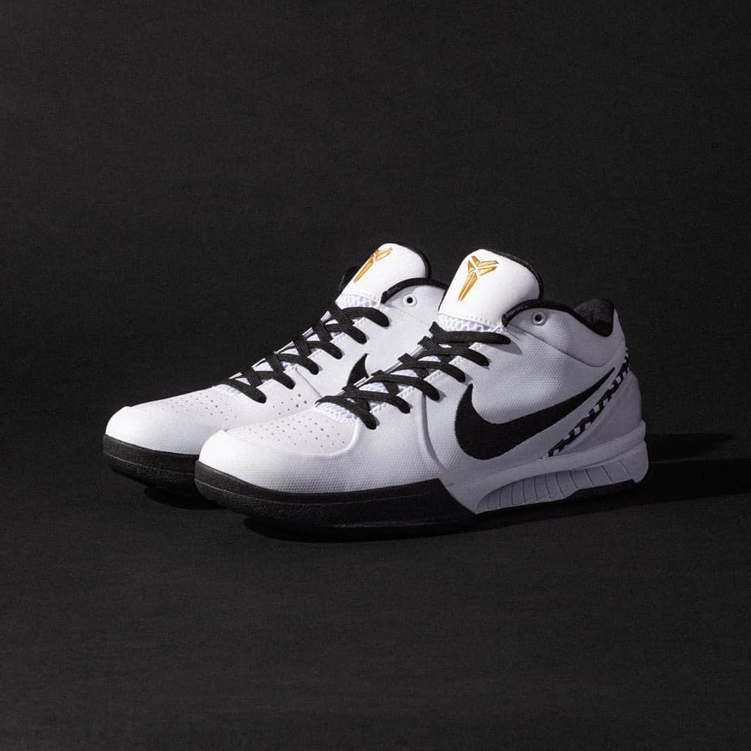 UNDFTDさんのインスタグラム写真 - (UNDFTDInstagram)「Nike Zoom Kobe IV Protro ‘Mambacita’  Celebrating the life of Gigi Bryant and her passion of hooping with competitiveness, joy and curiosity, Nike has brought Kobe Bryant’s fourth signature model back in the colors of Gigi’s youth basketball team.  The black swoosh is featured on a contrasting white synthetic leather upper, with accents of a decorative black-on-white grid pattern on the heel overlay and a ‘Gigi’ wordmark embroidered on the back tab. Gigi’s jersey number, ‘2’, is stamped on the molded heel counter, matching the metallic gold of Kobe’s personal logo on the tongue. The shoe sits on a two-tone Phylon midsole with a large-volume Zoom Air unit in the heel and is finished with ‘Gigi’ printed on the aglets and the ‘Mambacita’ logo printed on the insole.   #PlayGigisWay  @nike @nikebasketball @mambamambacitasports」4月29日 5時33分 - undefeatedinc