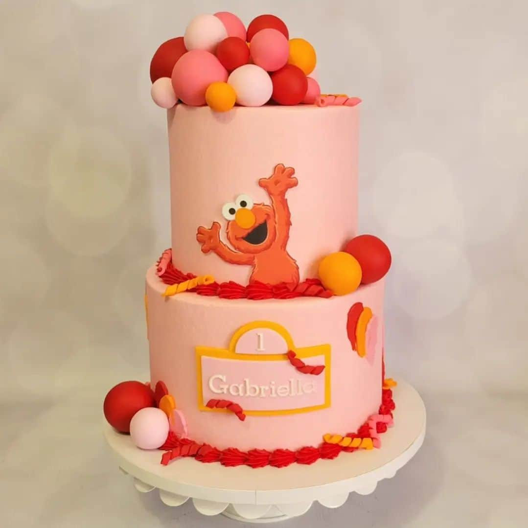 Honey Bee Cakesさんのインスタグラム写真 - (Honey Bee CakesInstagram)「Elmo Cake」4月29日 4時20分 - matthawkonline