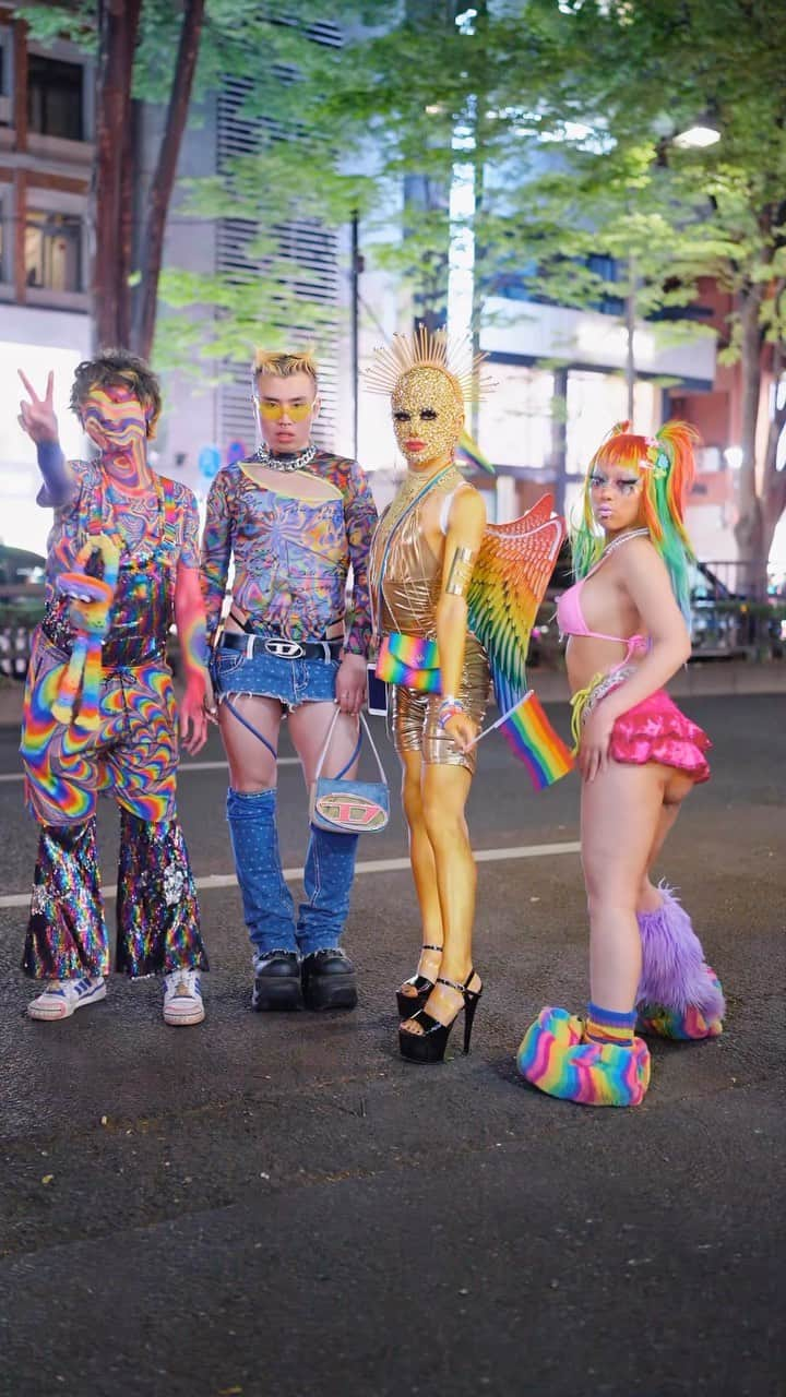 Harajuku Japanのインスタグラム：「Tokyo Rainbow Pride Street Styles in Harajuku, Japan  Last weekend was the Tokyo Pride Festival and Tokyo Rainbow Pride Parade in Shibuya and Harajuku! Let us know if you made it out for the festivities! We were lucky to meet up with this group coming from the Pride Festival while we were doing snaps in Harajuku. Harajuku is a neighborhood that attracts creative people from all over Japan, and the LGBTQ community here has been strong and supportive for decades. We’ve personally been attending and supporting the Tokyo Pride Parades since 2005, and we strongly believe that everyone has a right to feel safe, accepted, and respected. Thank you to everyone we met at the parade this year, to you for watching the video, and to the people featured in this video! Please leave a comment if you’d like to see more Pride videos in the future. 🏳️‍🌈🏳️‍🌈  Harajuku people featured in this video: @vasco.da.gamaco @ariseikatsu @sunnybunnycupcake (account suspended, but she’s on TikTok) @33kechan  #TokyoRainbowPride #LGBTQ #JapaneseStreetwear #streetstyle #kawaiifashion #streetfashion #fashion #style #streetsnaps #HarajukuFashion #pridefashion #JapaneseFashion #JapaneseStreetFashion #JapaneseStreetStyle #Japan #Tokyo #TokyoFashion #equality #原宿 #SunnyBunnyCupcake #HarajukuStyle #RainbowPride #GayRights #avantgardefashion」