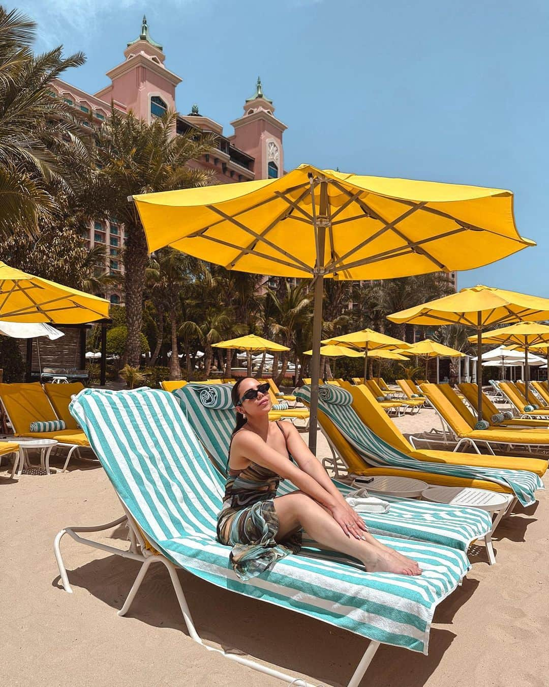 Katy Esquivelさんのインスタグラム写真 - (Katy EsquivelInstagram)「Bloomin’ ☀️  @atlantistheroyal @atlantisthepalm」4月29日 4時34分 - whatthechic