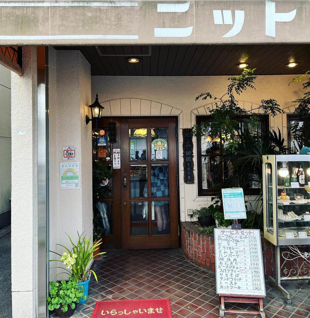 渡辺祐さんのインスタグラム写真 - (渡辺祐Instagram)「錦糸町「ニット」喫茶店の #ナポリタン 平日の午後に満席活況お待ち数名。ところで #Youは何しに錦糸町へ？」4月29日 4時37分 - task_watanabe