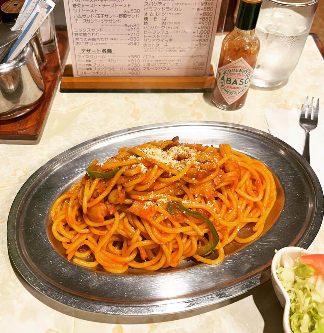 渡辺祐のインスタグラム：「錦糸町「ニット」喫茶店の #ナポリタン 平日の午後に満席活況お待ち数名。ところで #Youは何しに錦糸町へ？」