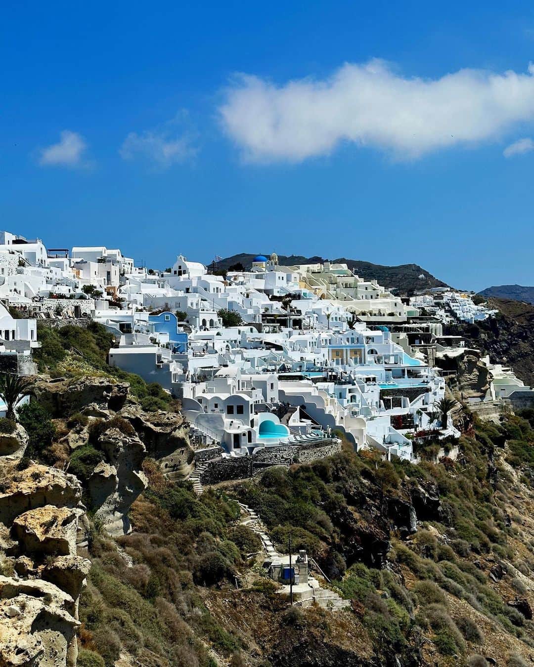 Mariana Sampaioさんのインスタグラム写真 - (Mariana SampaioInstagram)「This view… Até meus quebra-cabeças perdem 🧩  #Santorini #Greece」4月29日 4時39分 - mariana