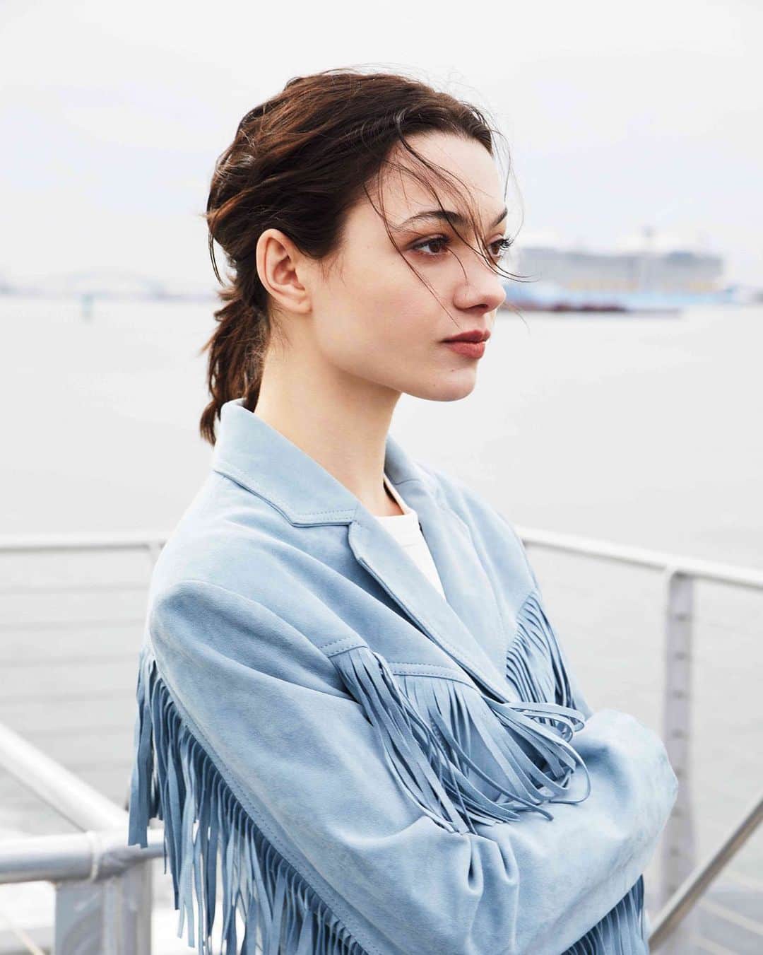 Flaunt Magazineさんのインスタグラム写真 - (Flaunt MagazineInstagram)「@Lilliumm for Issue 186, The Promenade Issue! ⠀⠀⠀⠀⠀⠀⠀⠀⠀ Read the full feature on flaunt.com!  ⠀⠀⠀⠀⠀⠀⠀⠀⠀ Lily wears @MajeParis jacket and @LuckyBrand shirt.  ⠀⠀⠀⠀⠀⠀⠀⠀⠀ Photographed by @SophieElgort Styled by @JohnTanStyling Written by @Audra_McClain Hair: @JeromeHair Makeup: @JessiButterfield Director of Photography: @KatieColwelll Flaunt Film: @SophieElgort ⠀⠀⠀⠀⠀⠀⠀⠀⠀ #FlauntMagazine #LilyMcInerny #ThePromenadeIssue」4月29日 4時45分 - flauntmagazine