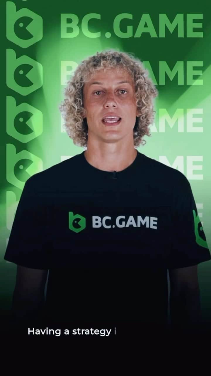 ダヴィド・ルイス・モレイラ・マリーニョのインスタグラム：「Strategy is everything!  Whether it be on the football field or playing at @bcgamecom - having a plan is key to success. 💯   Sign up at BC.GAME today and receive up to 360% on your first deposit! 🎲」