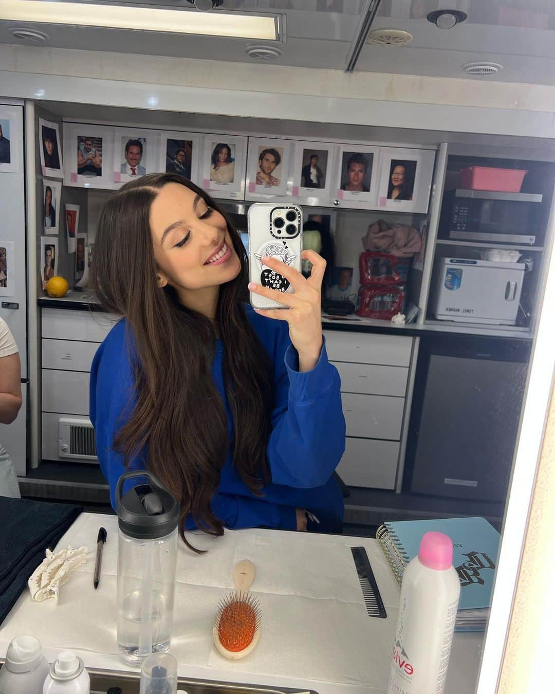 キーラ・コサリンさんのインスタグラム写真 - (キーラ・コサリンInstagram)「our final day of filming the Thundermans movie falling on National Superhero Day? iktr 😌⚡️」4月29日 5時04分 - kirakosarin