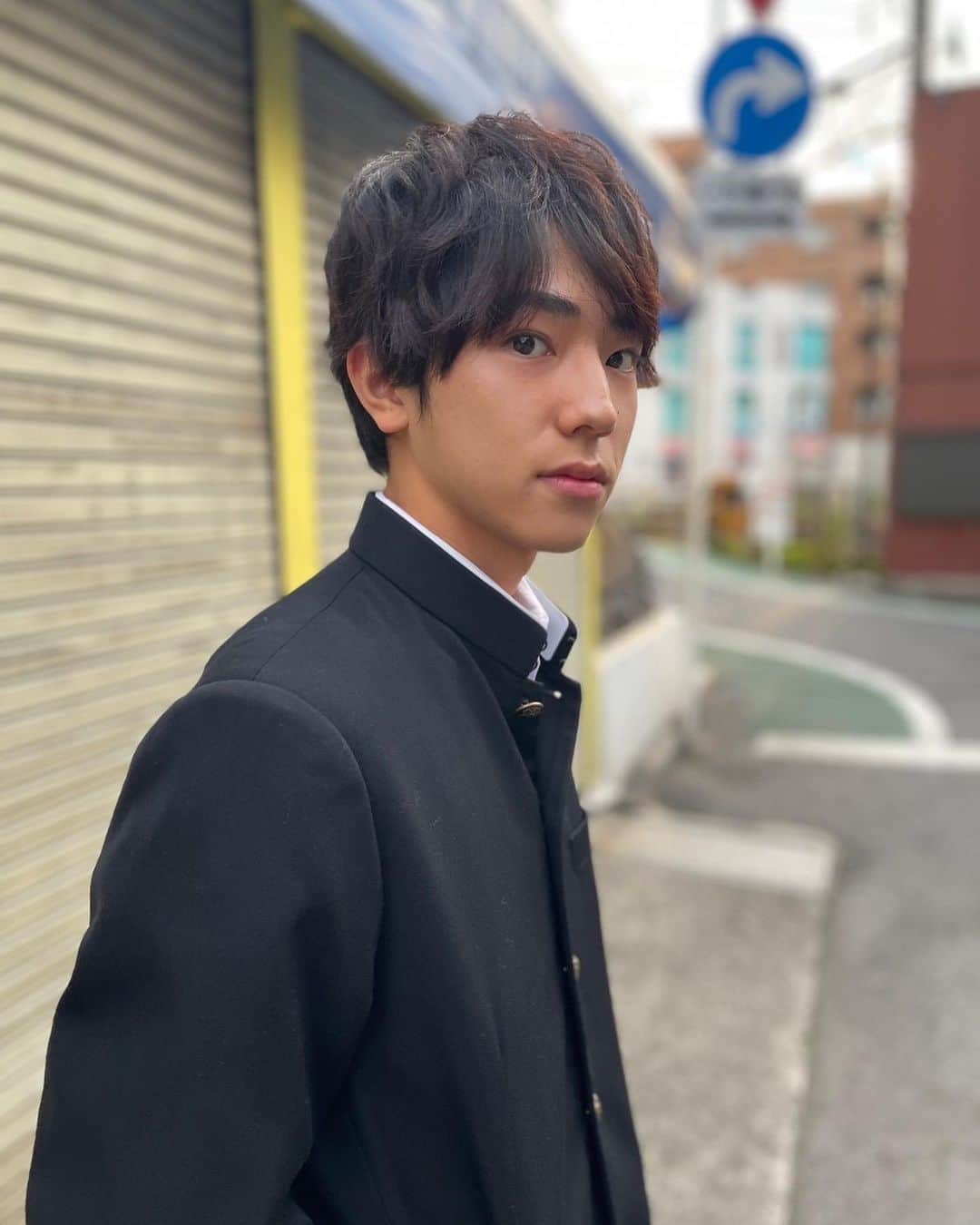 のインスタグラム：「・  『#ペンディングトレイン』 第2話、今夜10時からです！！🚃  是非ご覧下さい♪  写真は1話のオフショット😊📸  @p_train823_tbs  #ペントレ #池田優斗 #이케다유토」