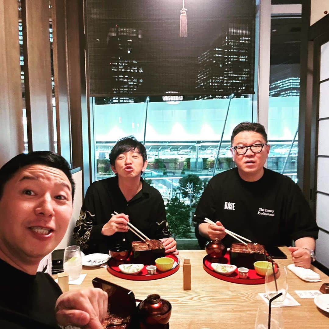 長田庄平のインスタグラム：「TOKYO CITY UNAGI  #同期 #tokyo」