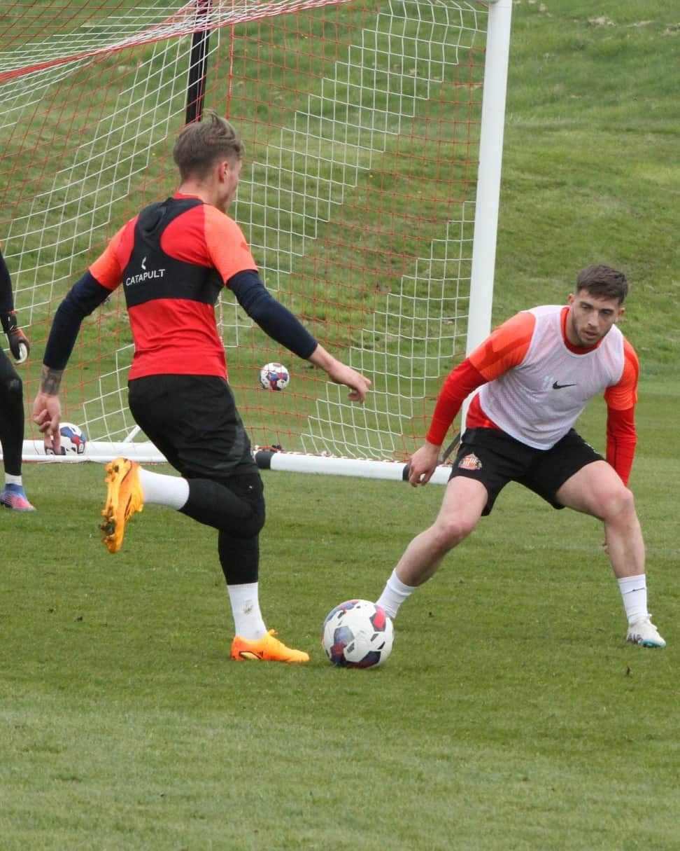 サンダーランドAFCさんのインスタグラム写真 - (サンダーランドAFCInstagram)「The graft behind the scenes 👊  #SAFC #SUNWAT」4月28日 20時31分 - sunderlandafcofficial