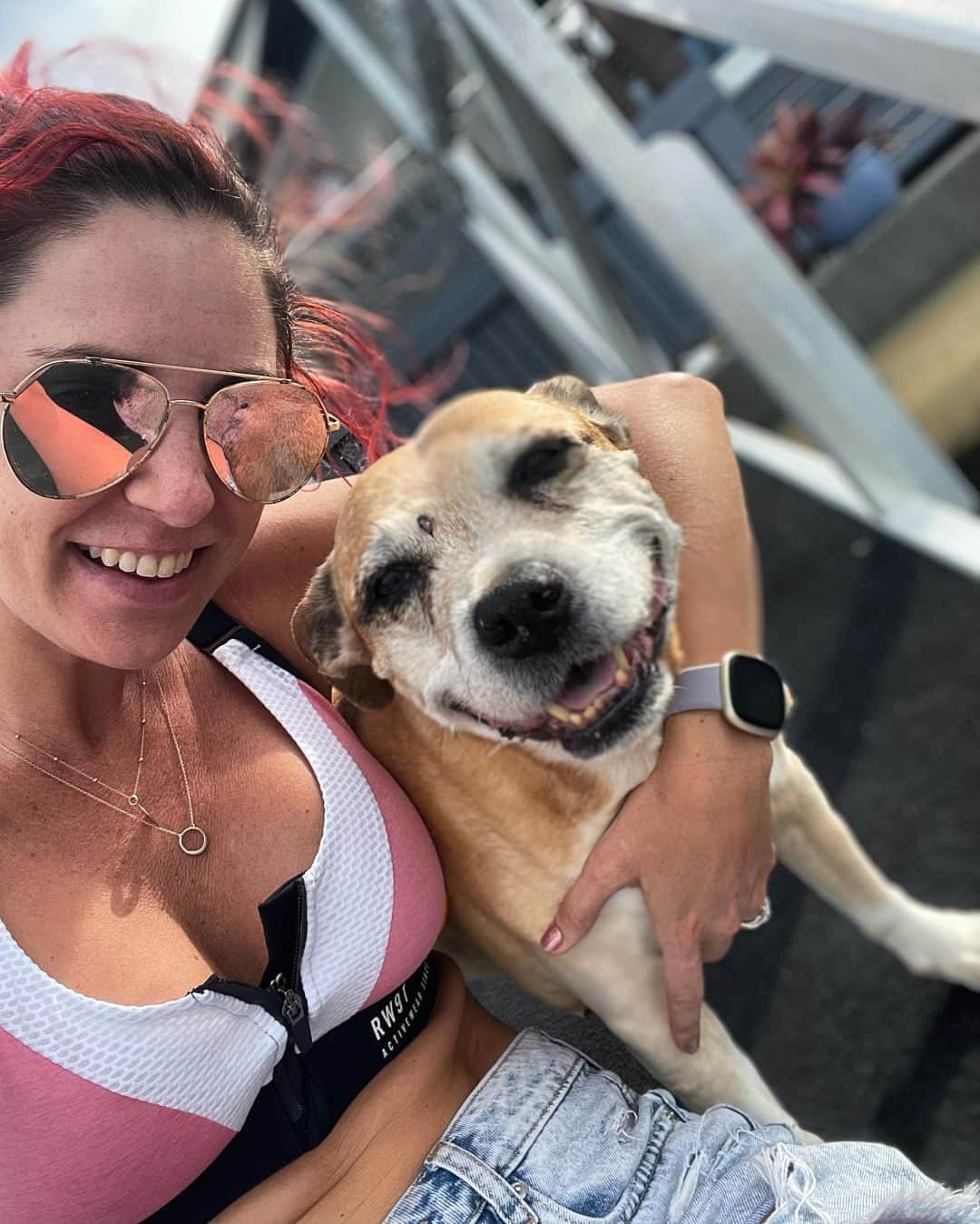 Fitbit Japanのインスタグラム：「一緒なら、ワークアウトも辛くない🐕 もしあなたにも可愛いバディがいるなら、#Fitbit と一緒に写真を投稿してみませんか？？公式アカウントからぜひ紹介させてください✨ 📷@shaes_activelifestyle」
