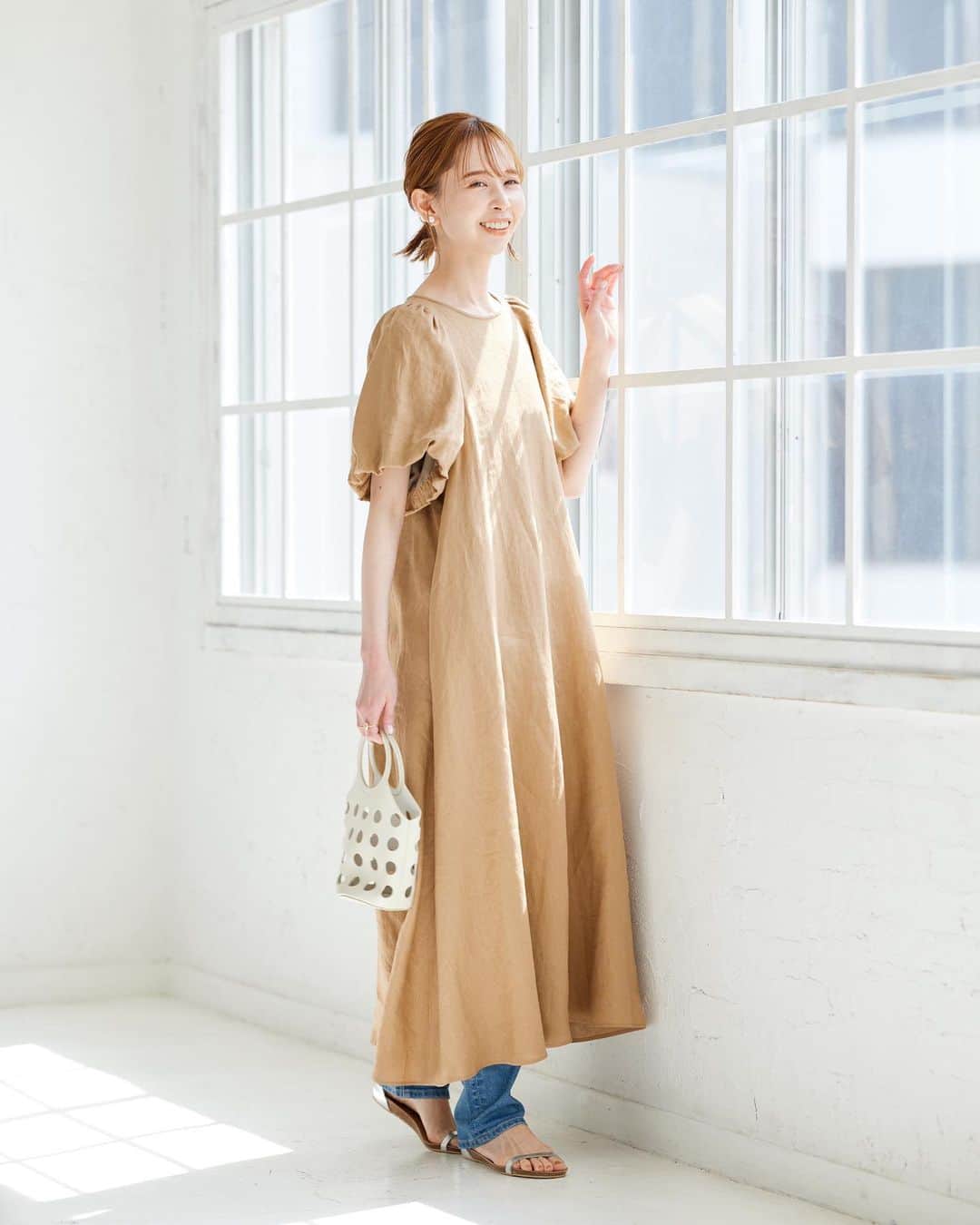 はれこのインスタグラム：「昨日から『PRE-ORDER 10%OFFキャンペーン』がbaycrew's storeで開催中です🐝🩵 こちらでのお知らせが遅くなりすみません  先見せしていたお洋服の買えました報告も ありがとうございます🫶🏻  ✔︎SLOBE IENA ✔︎JOURNAL STANDARD 撮影で着用したコーデはSNAPに投稿しています🤍 期間中20体くらいセットしているので、 コメントがお買い物の参考になれば嬉しいです！  あと、来週の月曜日にインスタライブやります～🍵🐥  #journalstandard  #ジャーナルスタンダード #baycrews #ベイクルーズ」