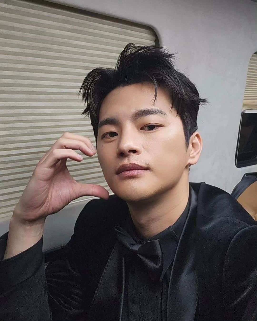 のインスタグラム：「오늘 와주신 팬분들 너무 감사드려요!! ❤️」