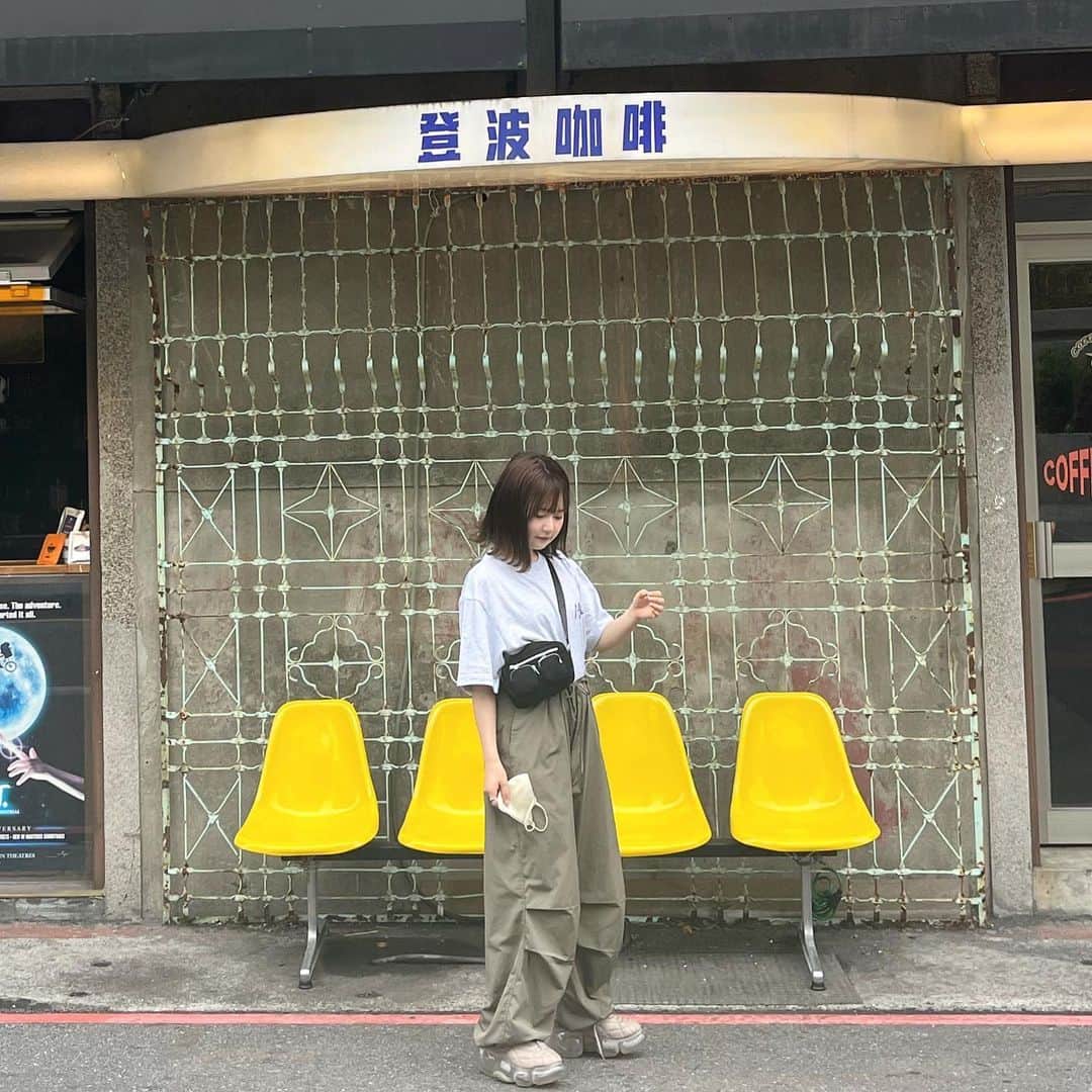 のインスタグラム：「お姉ちゃんと行った台湾のカフェかわいくてずっとはしゃいでる、げ」
