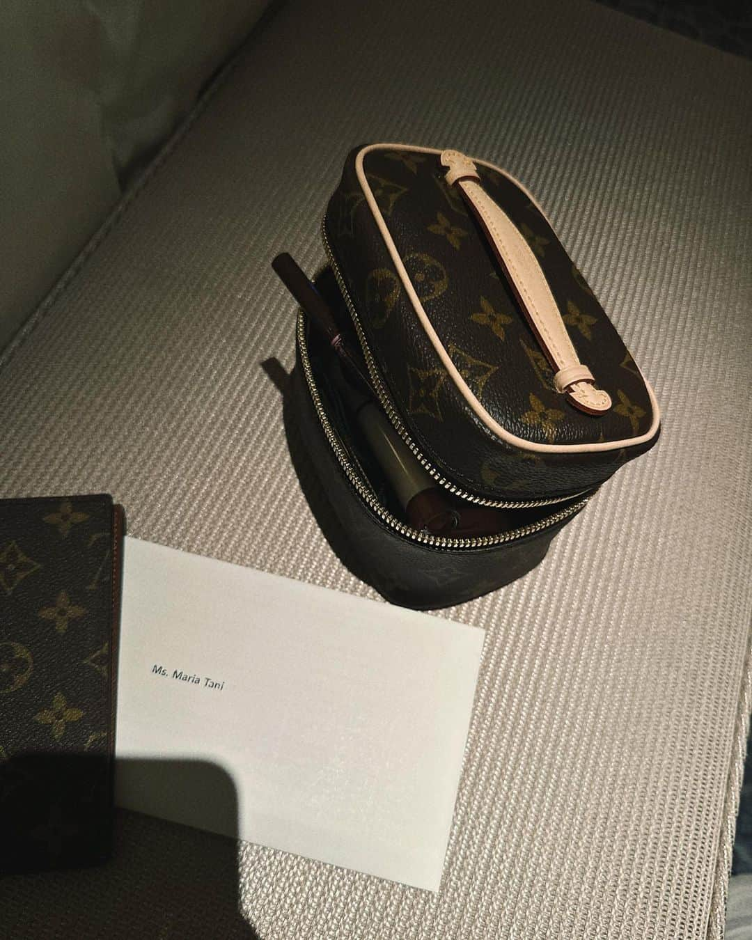 谷まりあさんのインスタグラム写真 - (谷まりあInstagram)「louisvuitton さんのプレスルームにお邪魔してきました☺️ 草間弥生さんとのコラボ第二弾もとても素敵でした✨ そしてLOUIS VUITTONさんとのお仕事であるところに来ています✈️✈️ #lvxyayoikusama」4月28日 21時35分 - mariaaaa728