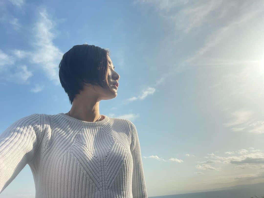 片山萌美のインスタグラム：「😑  寒暖差の激しいことよ...。  #moemikatayama」