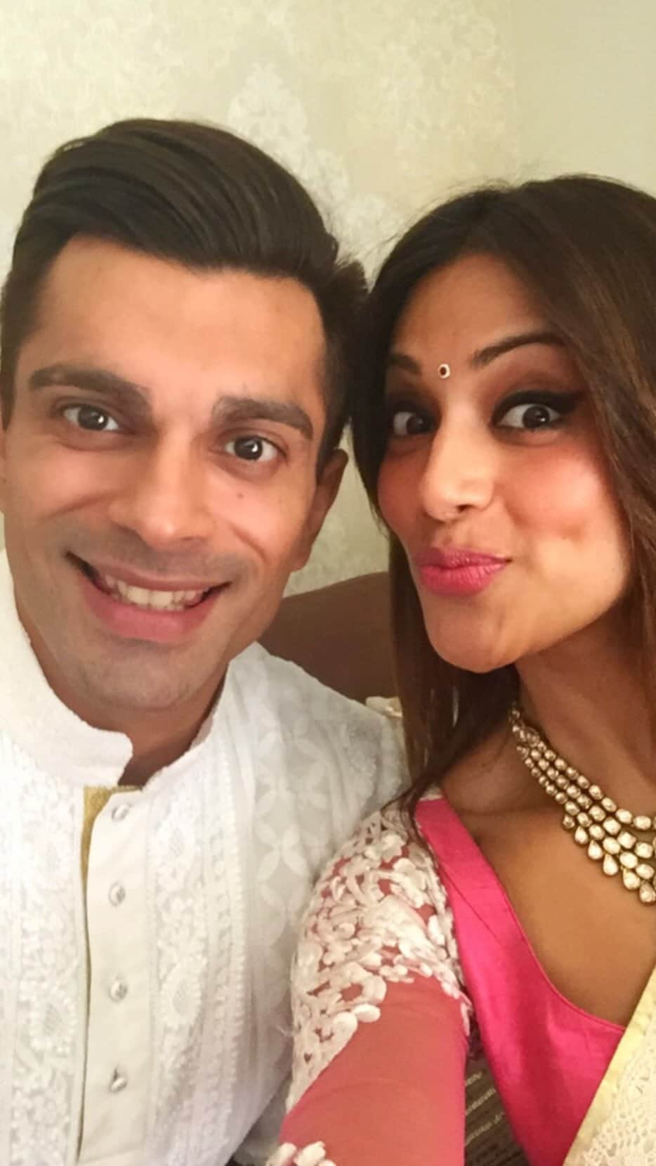 ビパシャ・バスーのインスタグラム：「This happened 7 years back ❤️The day we did our official signing to become Husband & Wife ❤️🧿 Best thing that happened to me … marrying my soulmate @iamksgofficial ❤️🧿 Love you forever and ever❤️🧿 #monkeylove #7thweddinganniversary #soulmate #myheart #mylife」